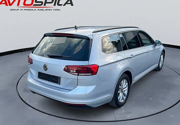 Zunanja slika - Volkswagen Passat - Variant 2.0 TDI  Elegance DSG -NAVI-F1-USNJE-KAM- - 4