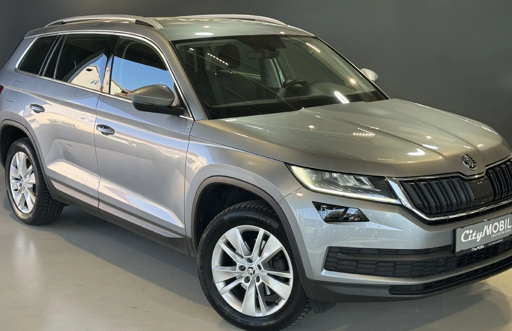 Zunanja slika - Škoda Kodiaq - 1.LASTNIK-SLO-4X4-DSG-LED-RADAR-KEYLES GO-GRETJE S - 4