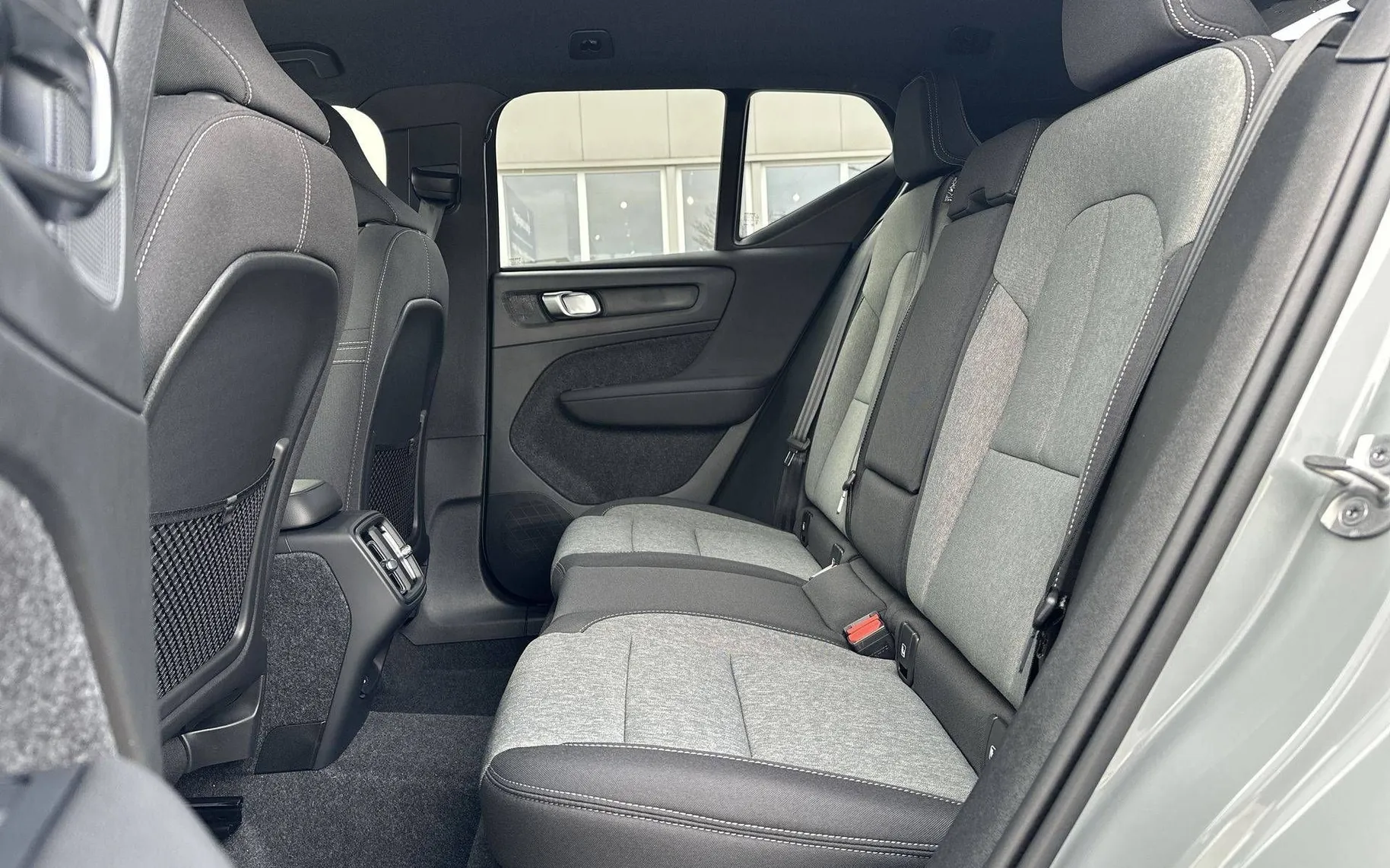 Notranja slika - Volvo XC40 - B3P Core Avt - 39