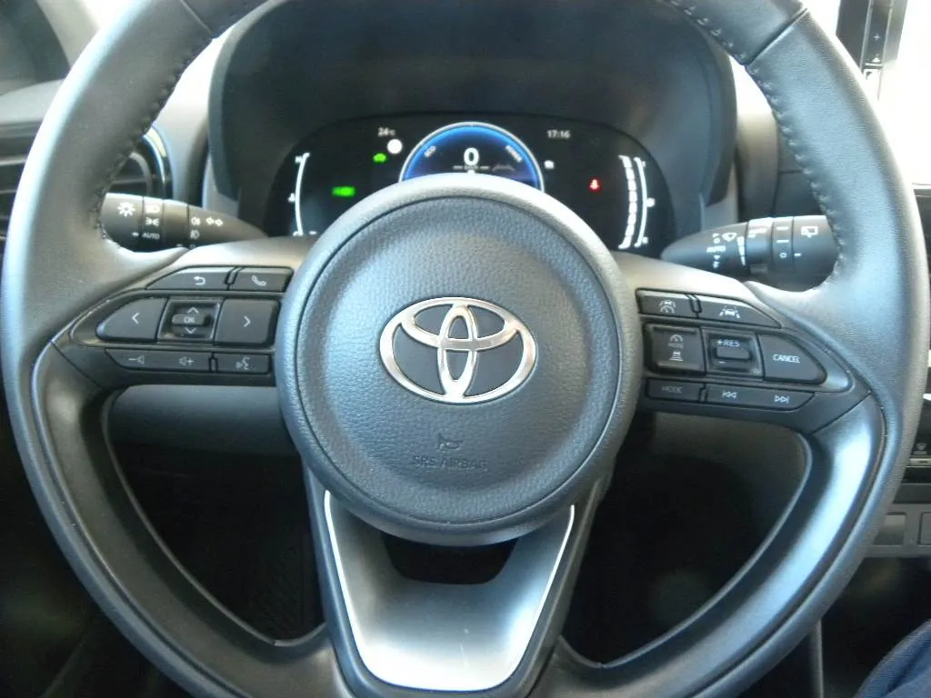 Zunanja slika - Toyota YARIS CROSS HYBRID - Toyota  1.5 VVT-i Cool Avt. - 11