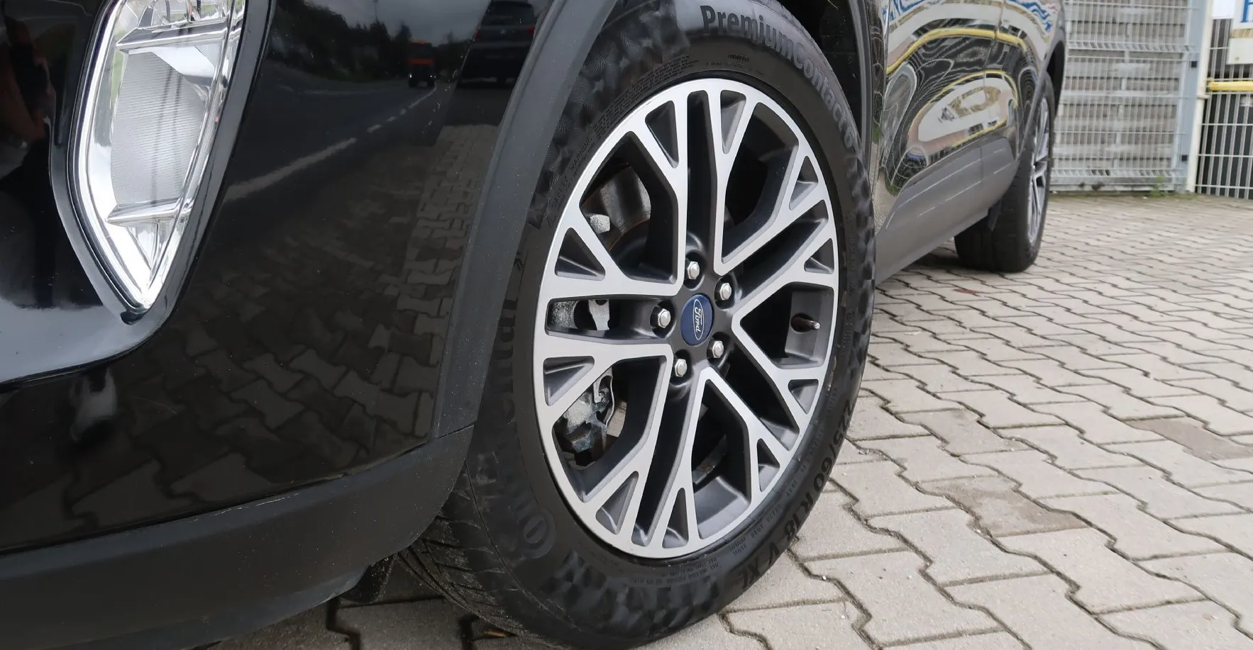 Zunanja slika - Ford Kuga - 2.5 PHEV 225 Titanium-NAVI-ALU-PDC - 20
