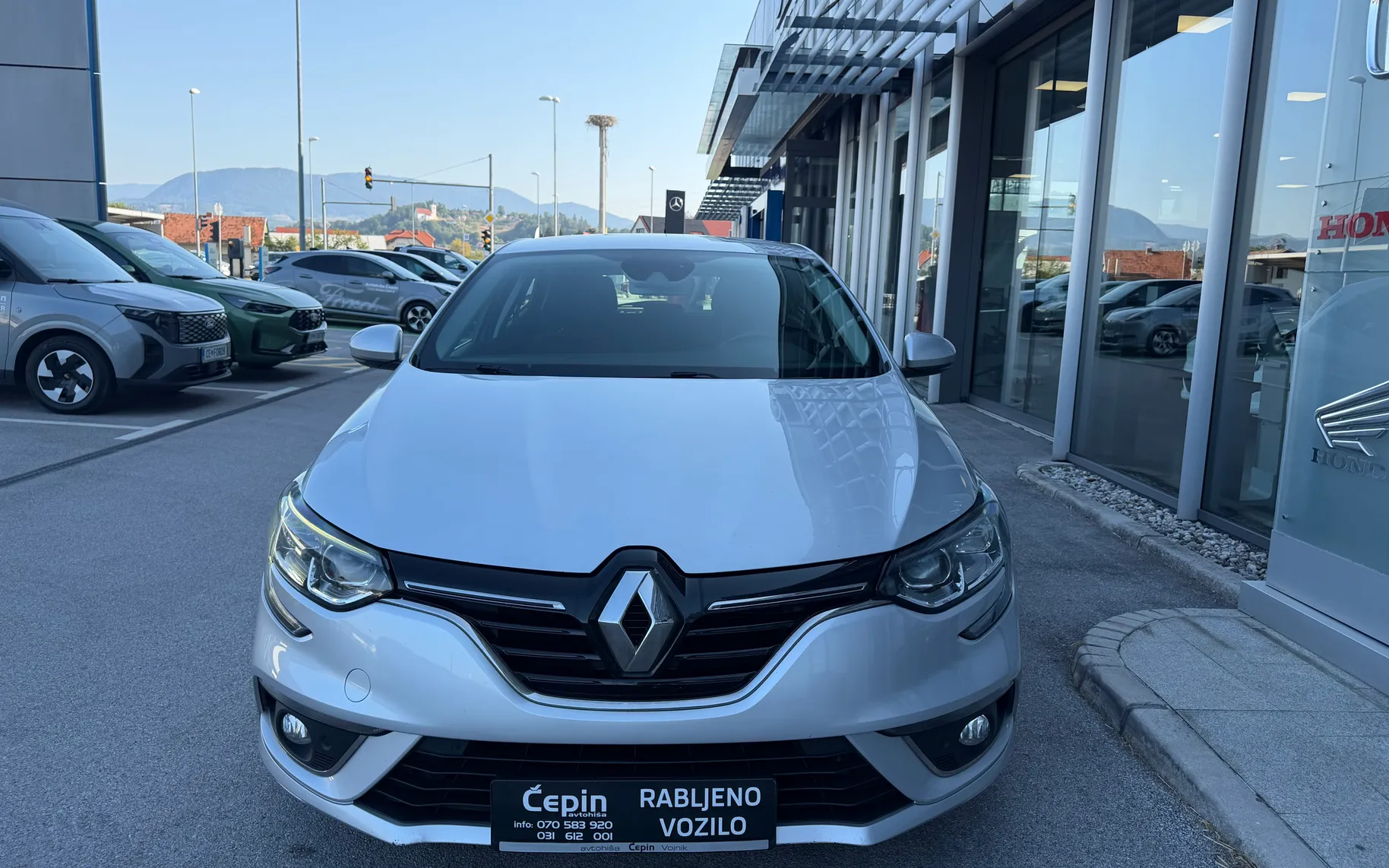 Zunanja slika - Renault Megane Limousine - BERLINE BLUE dCi 115I LED I VELIK SERVIS - 2
