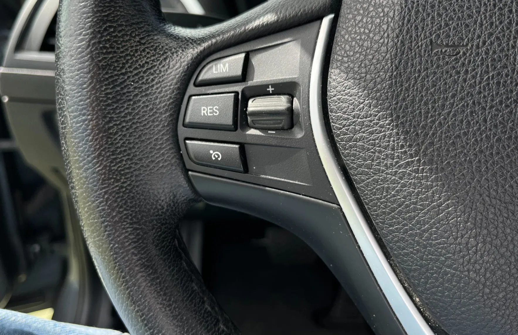 Zunanja slika - BMW Serija 1 - : 116d Sport Line AVT. LED. PANO. 2X PDC. TEMPOM. - 15