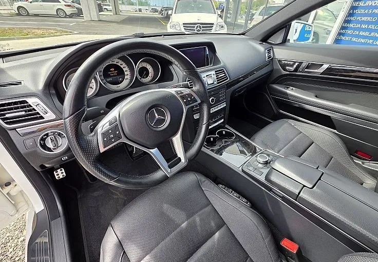 Zunanja slika - Mercedes-Benz E-Razred - E Coupe  400 4MATIC AMG Line Avt. - 8
