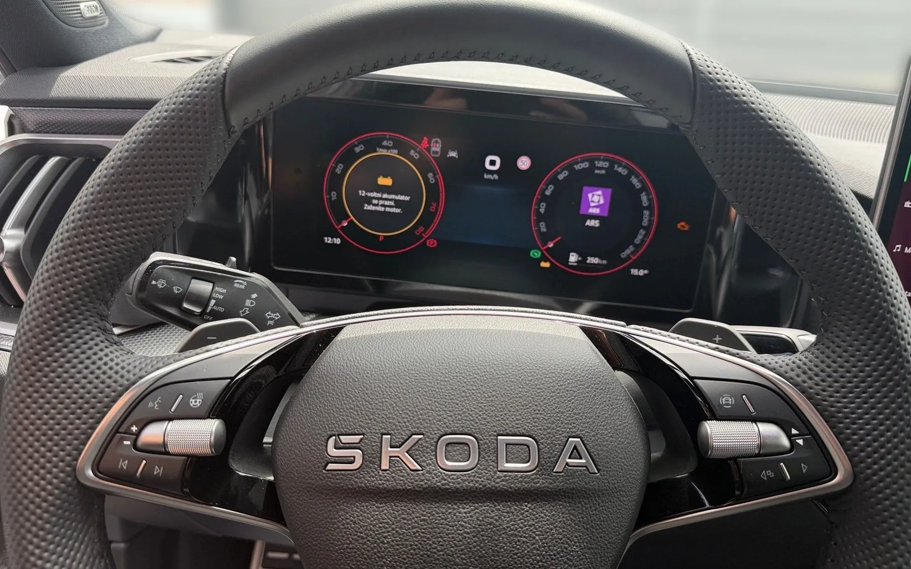 Notranja slika - Škoda Kodiaq - 1.5 mHEV Sportline DSG - 8