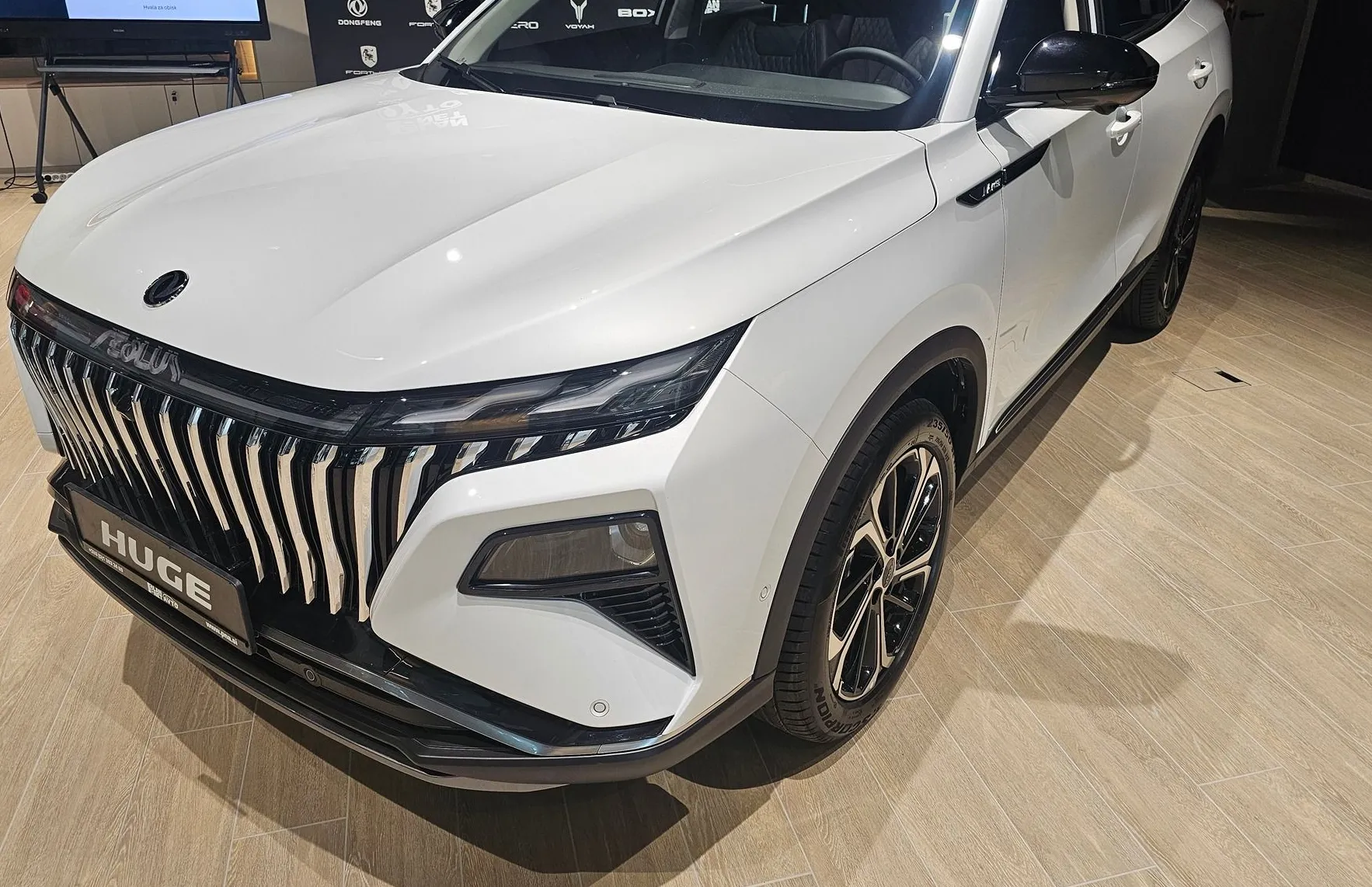 Zunanja slika - Dongfeng Huge - 1.5T Aut.+360 KAMERA+RADAR+GRETJE IN HLAJENJ.-ADAS - 20