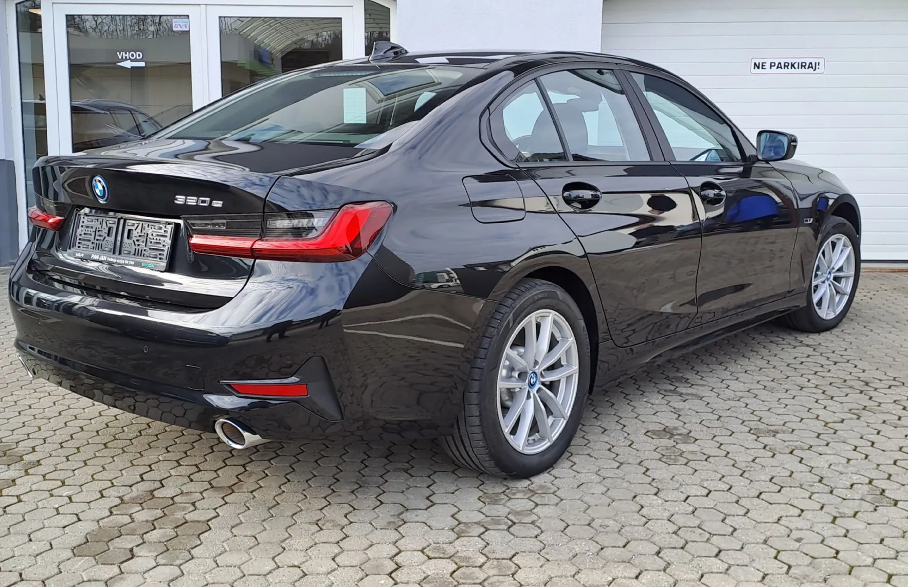 Zunanja slika - BMW Serija 3 - : 320E  A T - 12