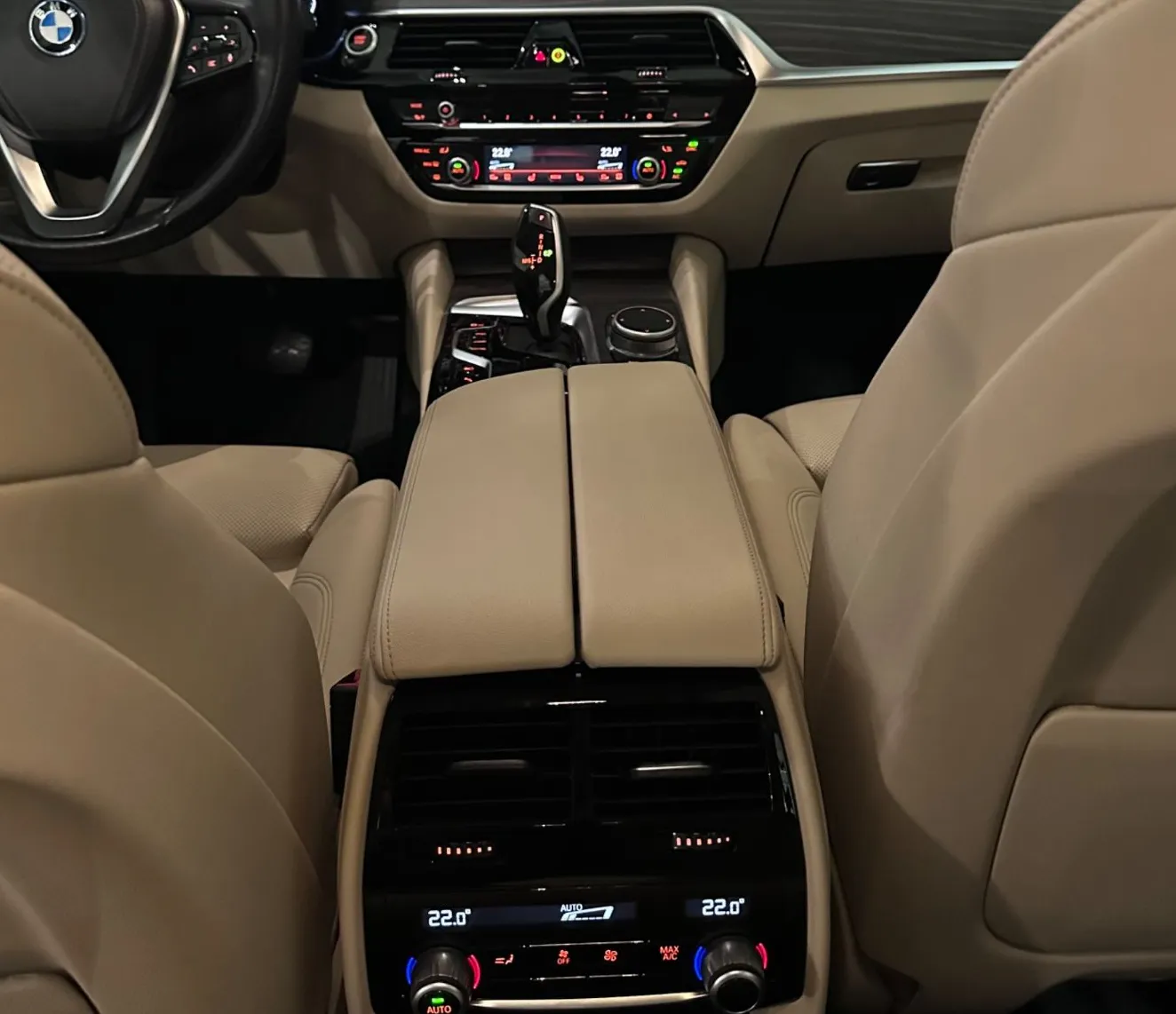 Zunanja slika - BMW Serija 5 - Touring: 530e Touring Avt.-USNJE-KAMERA-VK-19COL-NAVI-HU - 9