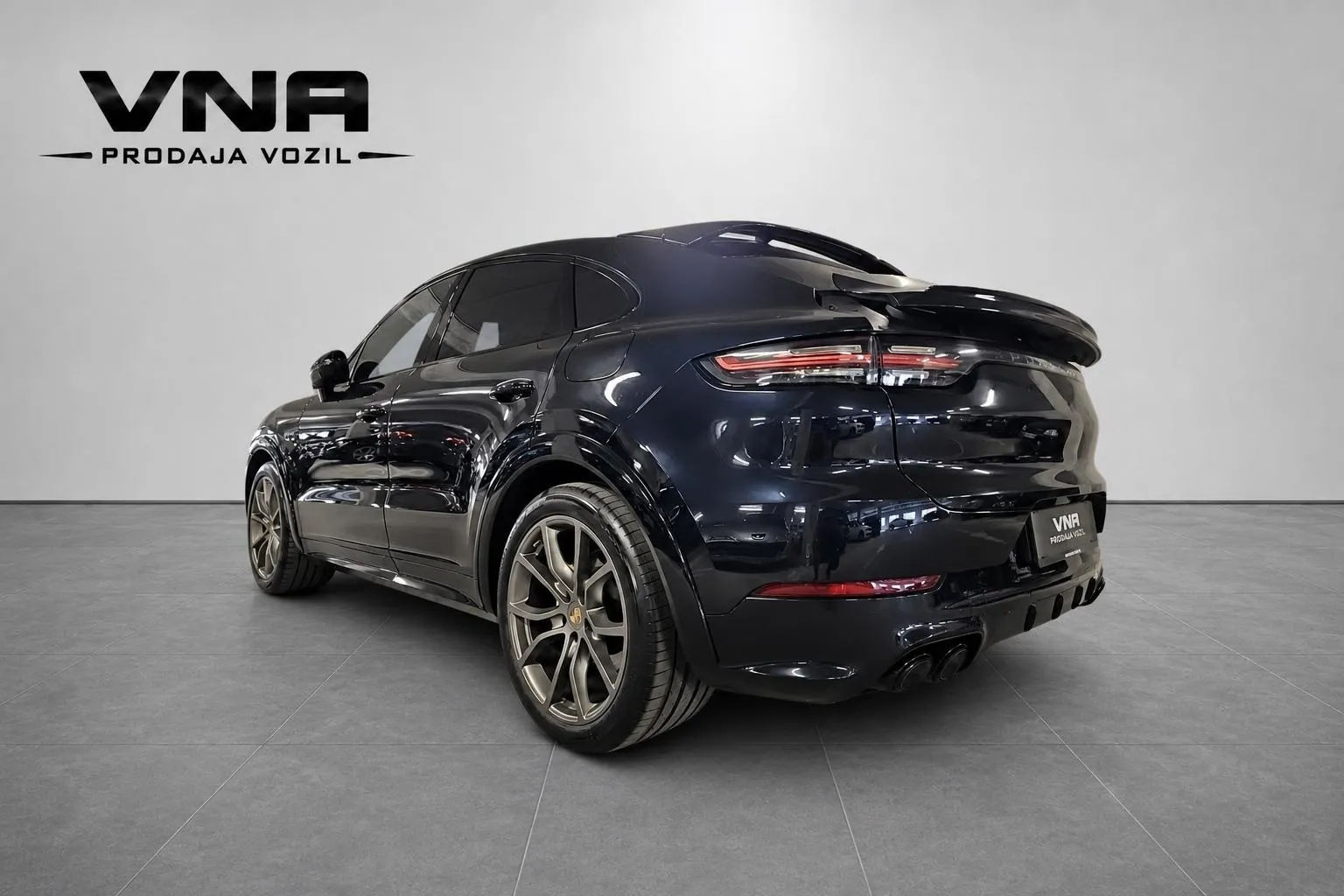Zunanja slika - Porsche Cayenne - Coupe E-Hybrid Tiptronic |RADAR|BOSE|AIR|360-KAM| - 4