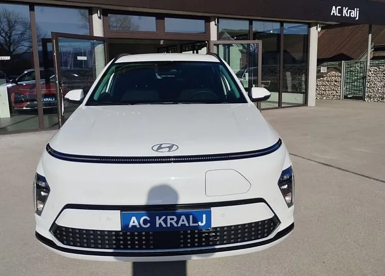 Zunanja slika - Hyundai Kona - 65kWh PREMIUM - TOPLOTNA ČRPALKA - 2