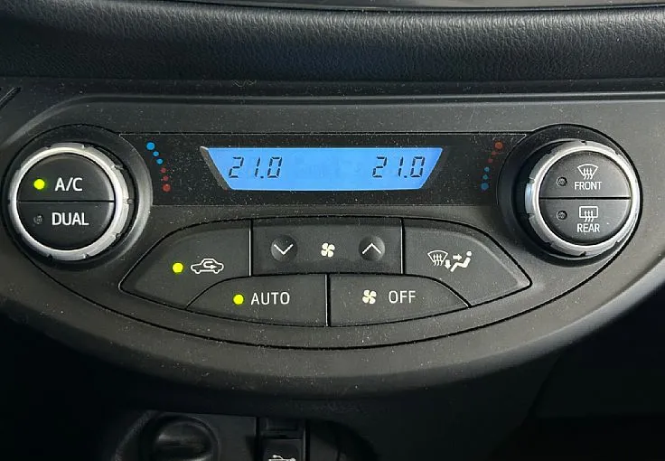 Zunanja slika - Toyota Yaris - Hybrid 1.5 Sol Avt.-SLO-1.LASTNICA-KAMERA - 10