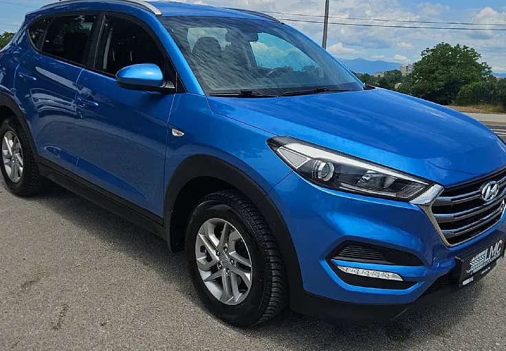Zunanja slika - Hyundai Tucson - 1.7 CRDi 116ks °LED° °TEMPOMAT°°16-COL° - 4