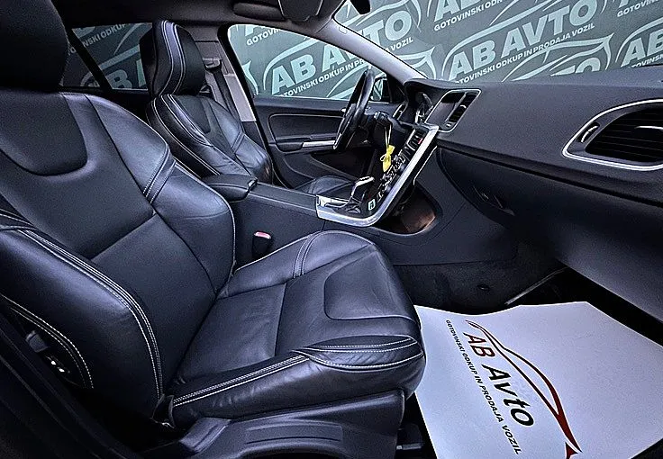 Zunanja slika - Volvo V60 - 2.4TD AWD TwinEngine Plug-in HYBRID+MAX OPREMA+4X4 - 10