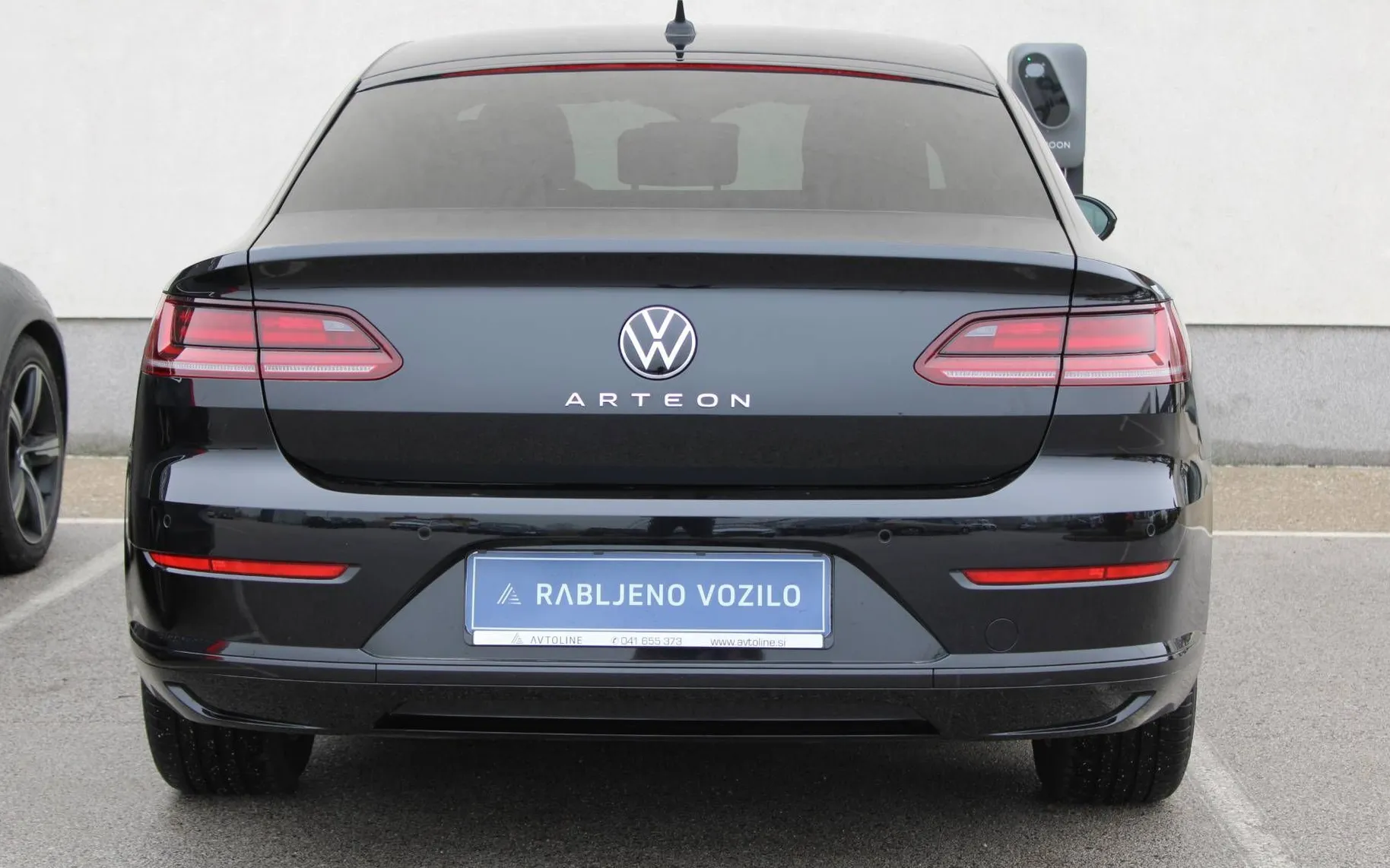 Zunanja slika - VW Arteon - 2.0 TDI avt.110kW LED NAVI GRETJE SED PDC - 4