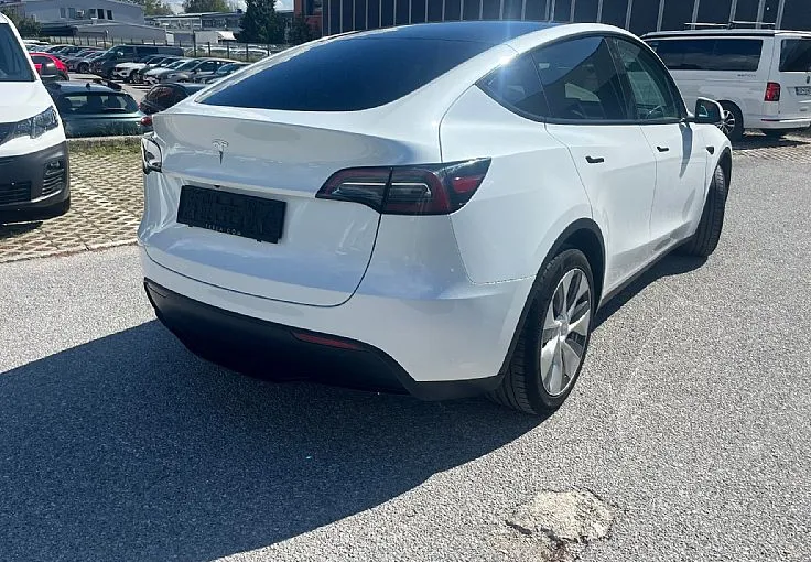 Zunanja slika - Tesla Model Y - Rear-Wheel Drive - 3