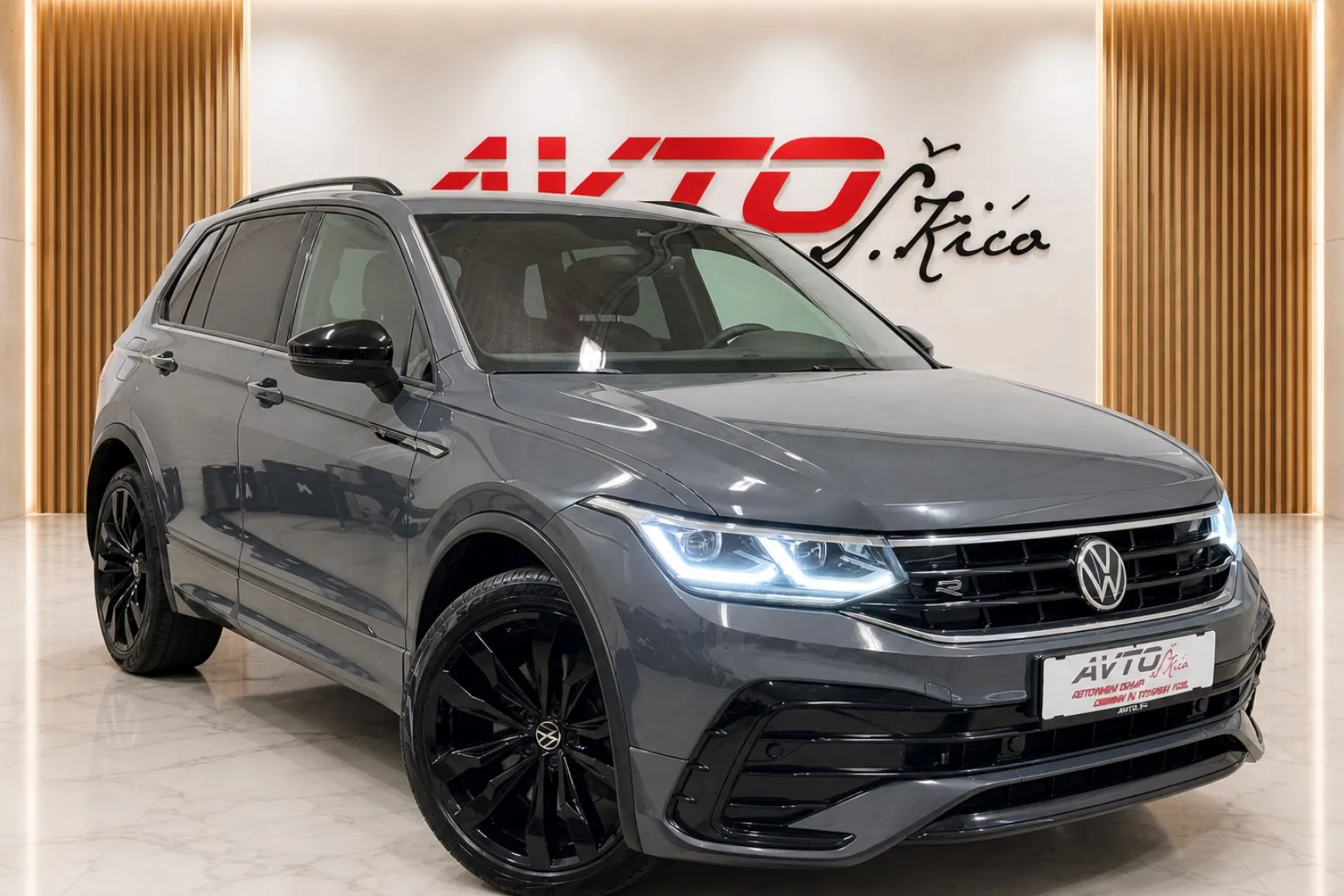 Zunanja slika - VW Tiguan - 2.0 TDI-4X4-R-LINE-ACC-VIRTUAL-IQ-KAMERA-NAVI-F1.. - 2