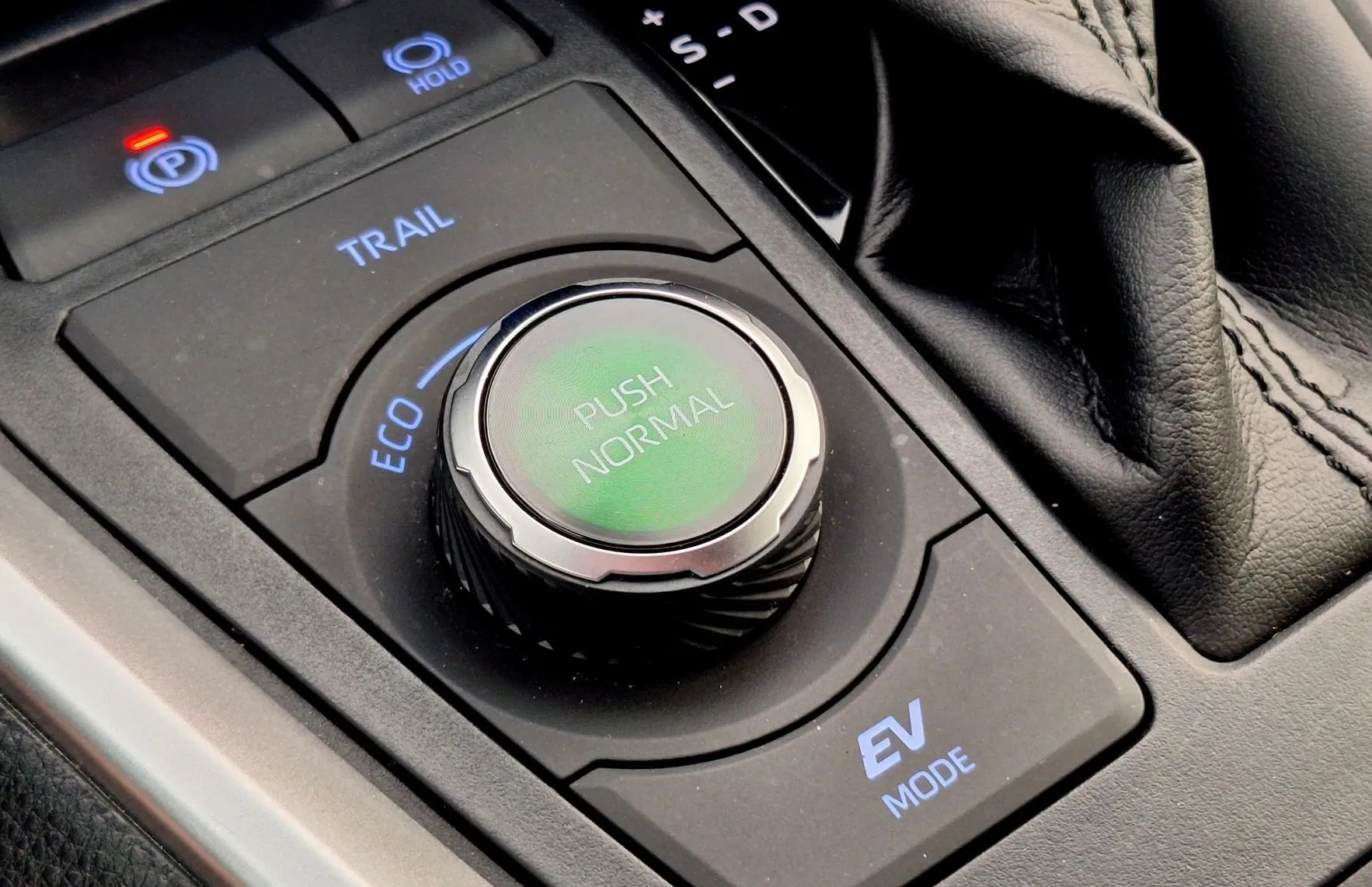 Zunanja slika - Toyota RAV4 - Hybrid AWD 2.5 Style •SLO•NAVI•KAMERA•PDC•... - 13