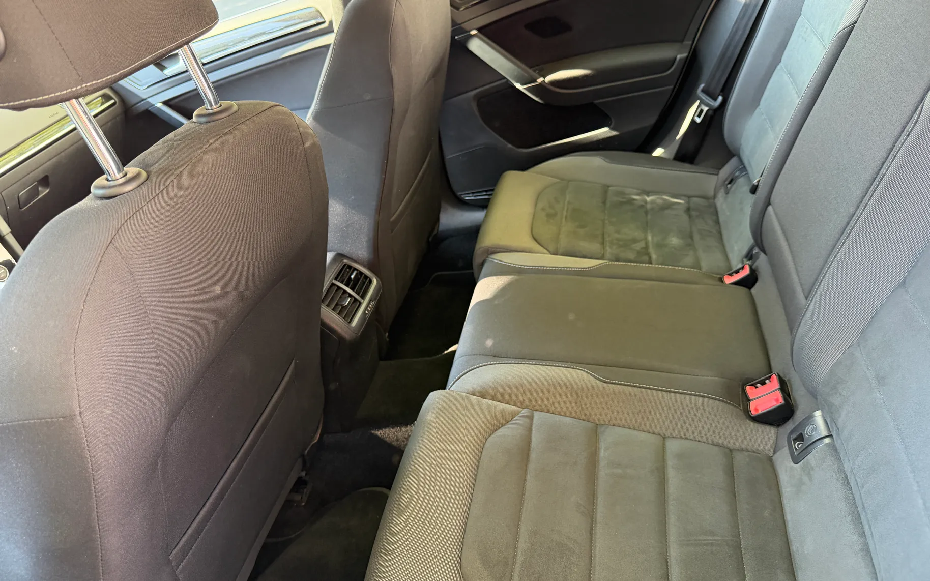 Notranja slika - Volkswagen Golf - Variant 2,0 TDI BMT Highline DSG - 8