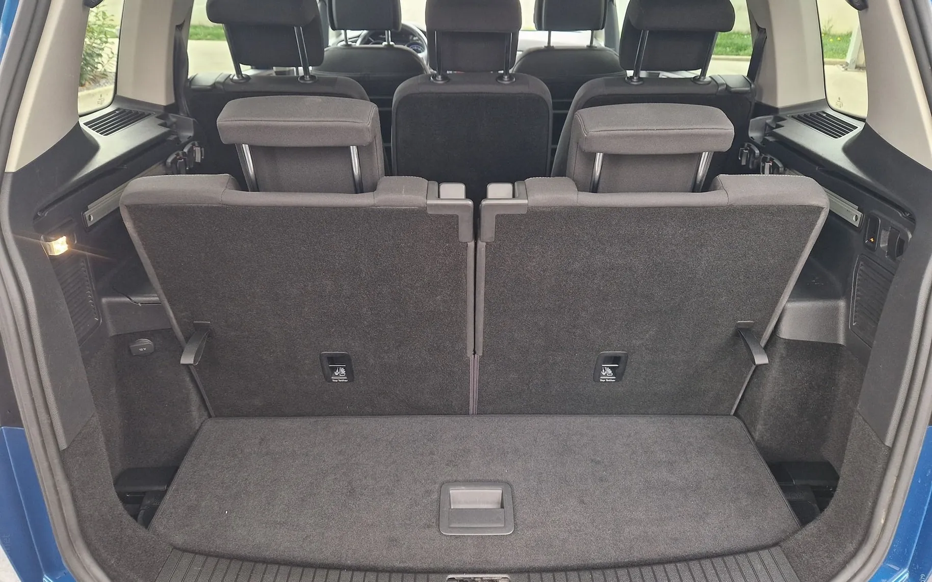 Notranja slika - VW Touran - 1.6TDI-DSG-7SEDEŽEV-ACC-F1-2XLED-2XPDC-NA OBROKE - 9