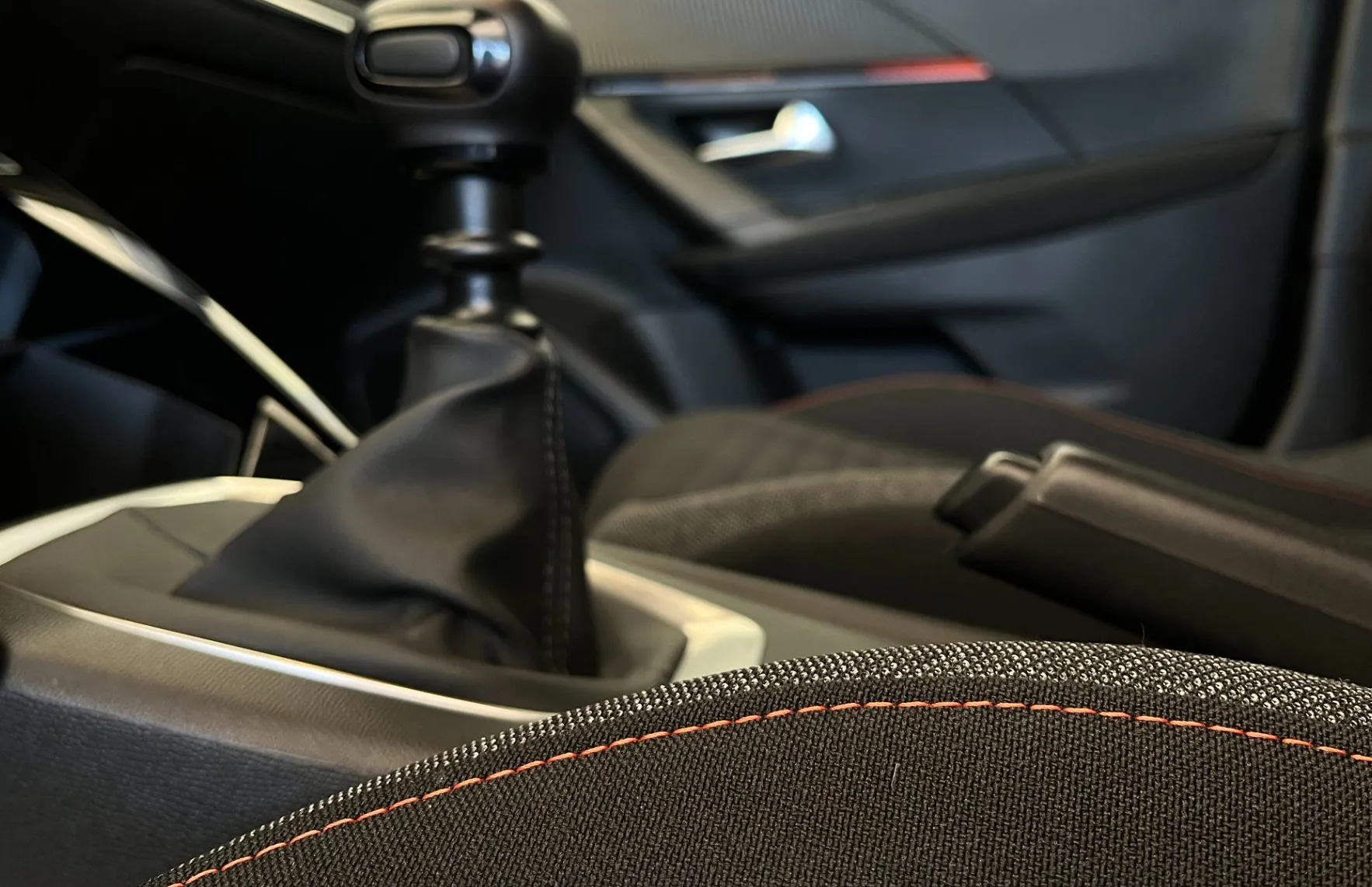 Zunanja slika - Peugeot 2008 - 1.2 PureTech 100 Active Pack - 19