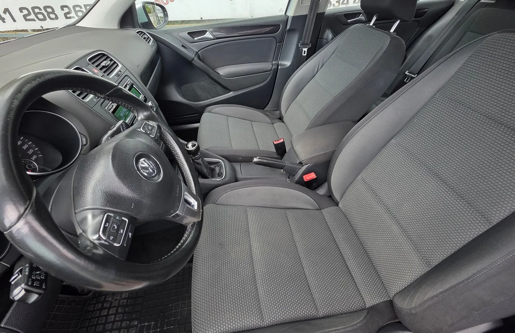 Zunanja slika - Volkswagen Golf - COMFORTLINE 1.6 TDI KLIMA-PDC-2.LASTNIK-SLOVENSKI - 12