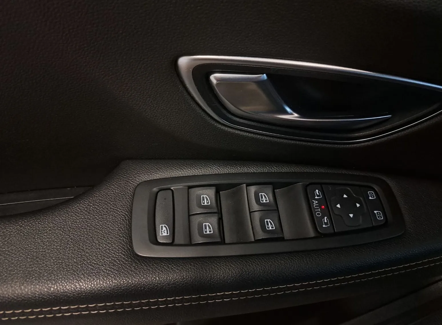 Zunanja slika - Renault Scénic - Scenic INTENS Blue dCi 120 Z ENOLETNIM JAMSTVOM - 15