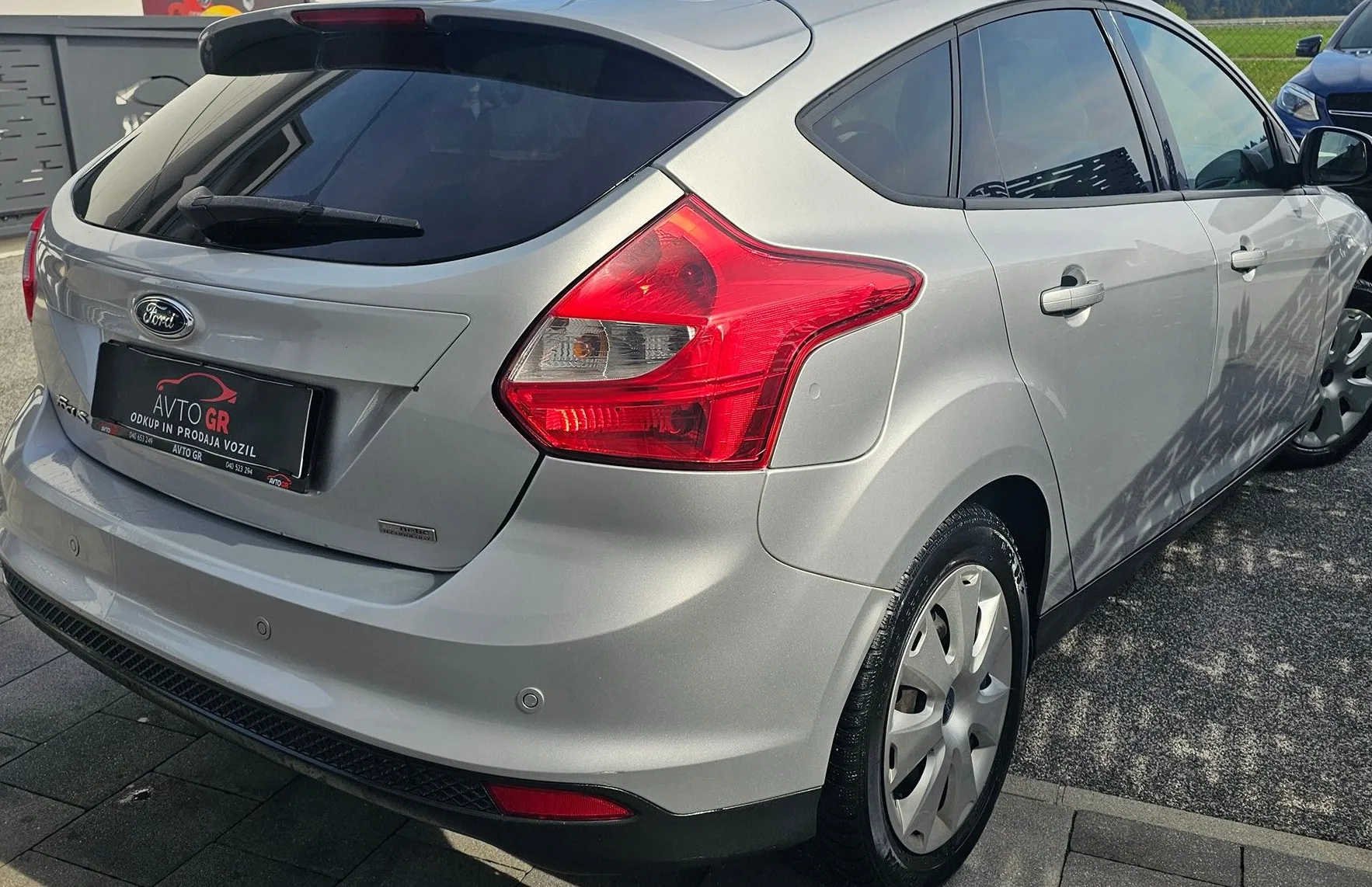 Zunanja slika - Ford Focus - 1.6 TDCi.Trend ECOnetic-VINJETA-ZIM.GUME DARILO - 11