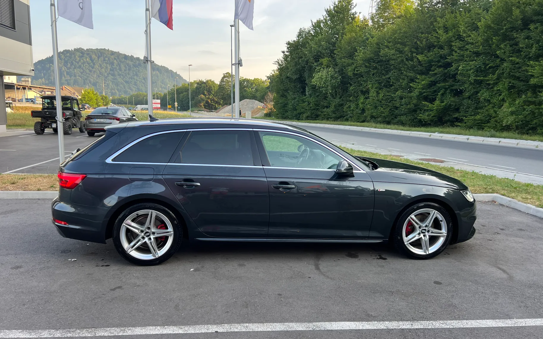 Zunanja slika - Audi A4 - Avant 2,0 TDI Sport S tronic - 3
