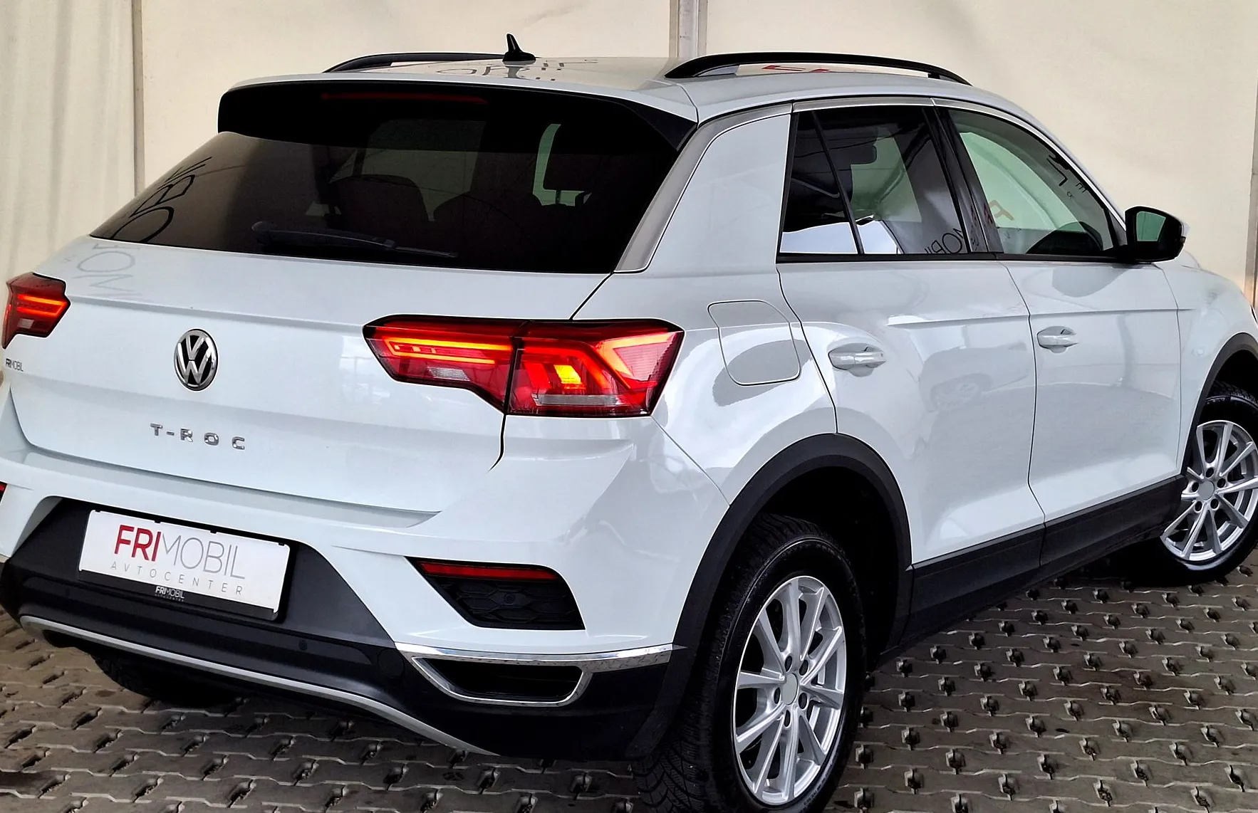 Zunanja slika - VW T-Roc - 1.6 TDI Comfortline•SLO•GRETJE SEDEŽEV•KAMERA•PDC• - 3