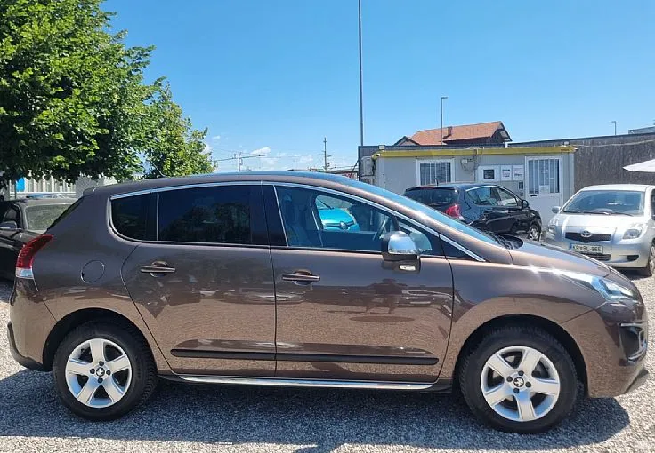 Zunanja slika - Peugeot 3008 - 1.2 PureTech Allure - HITRI KREDIT BREZ POLOGA - 5