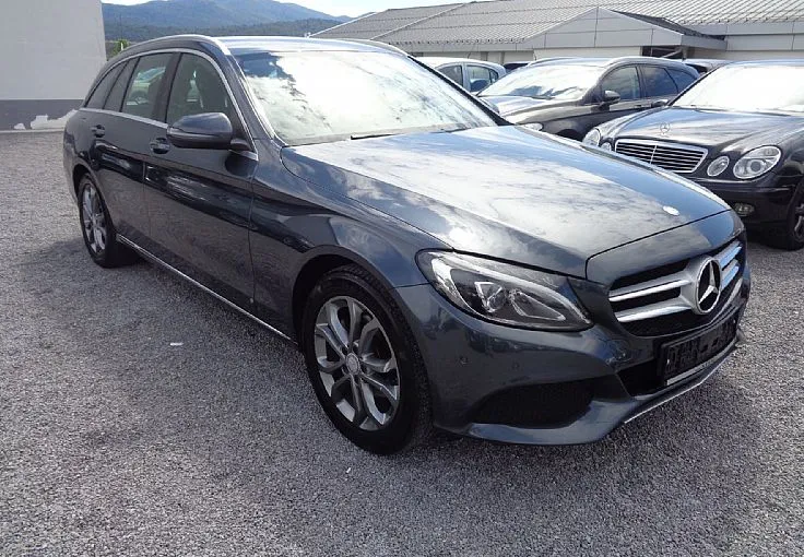 Zunanja slika - Mercedes-Benz C-Razred - 200d - LED ŽAROMETI - NAVI - PARK SENZORJI - 2