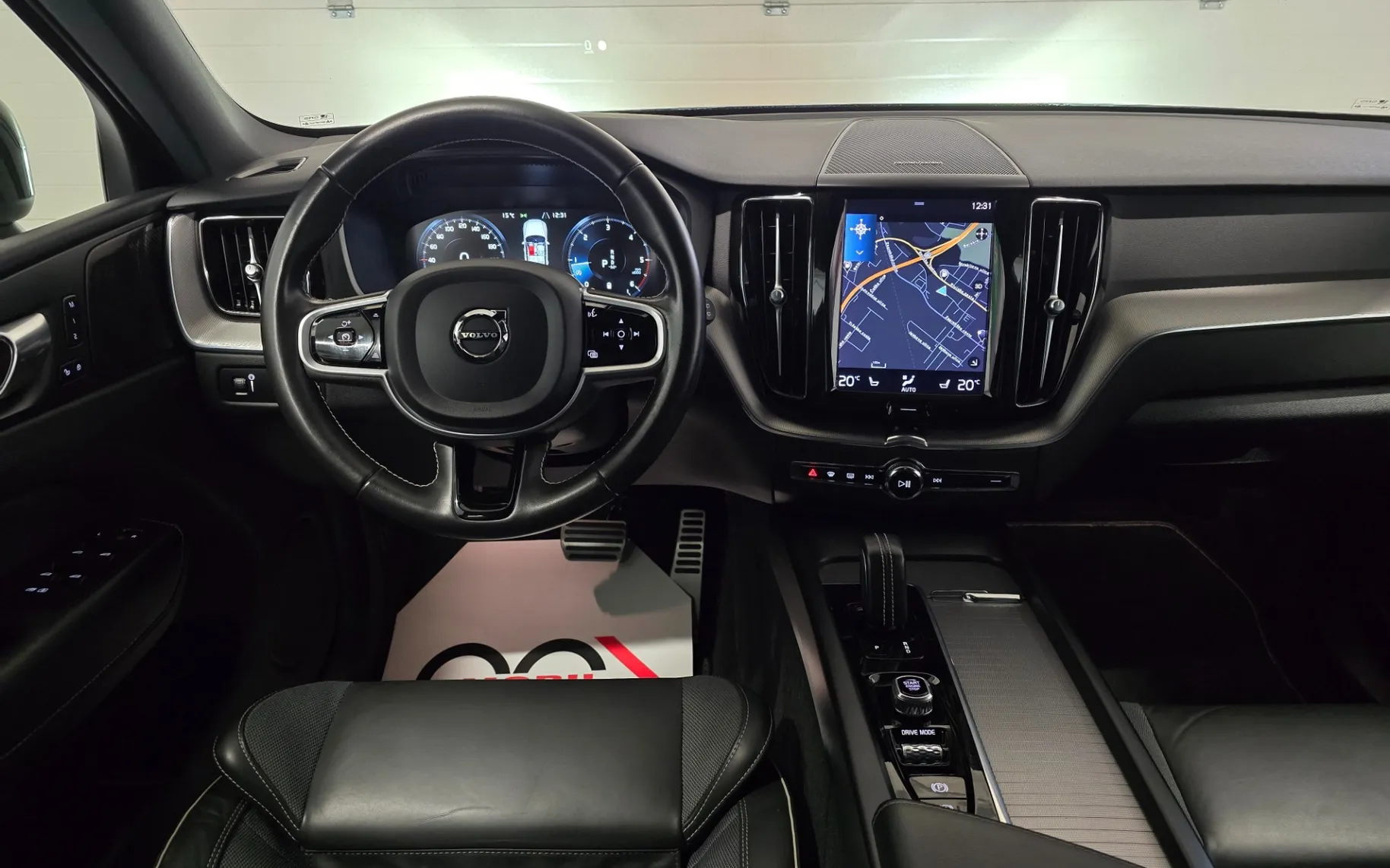 Zunanja slika - Volvo XC60 - B4 D R-design 145 Avt. - 11