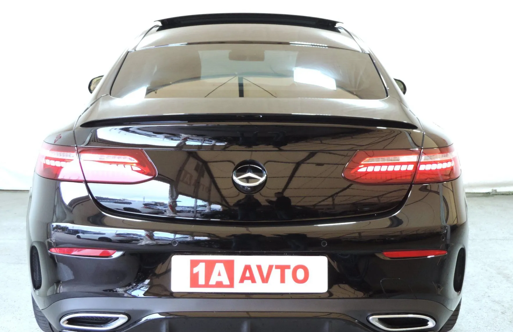 Zunanja slika - Mercedes-Benz E-Razred - 300d 4-MATIC AUT. - 6