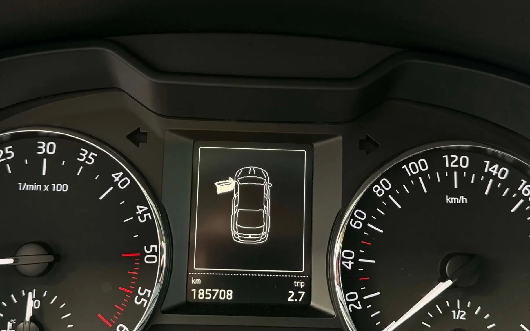 Zunanja slika - Škoda Octavia - 1.6 TDI-RS-185.000km-LIZING ZA TUJCE-ODLIČEN... - 13