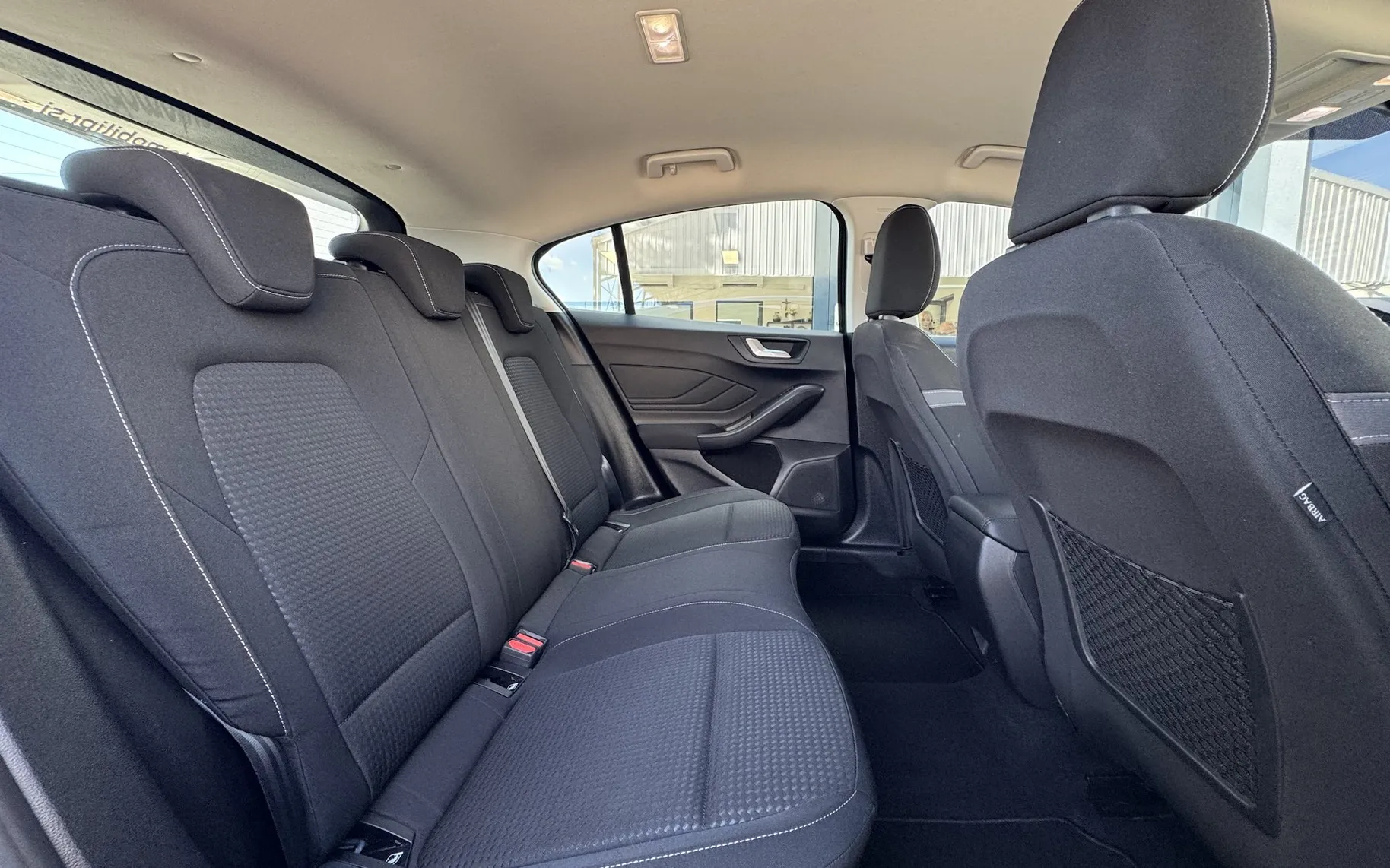 Zunanja slika - Ford Focus - 1.0 ECOBOOST 125KM CONNECTED FULL LED ZIMSKI PAKET - 11