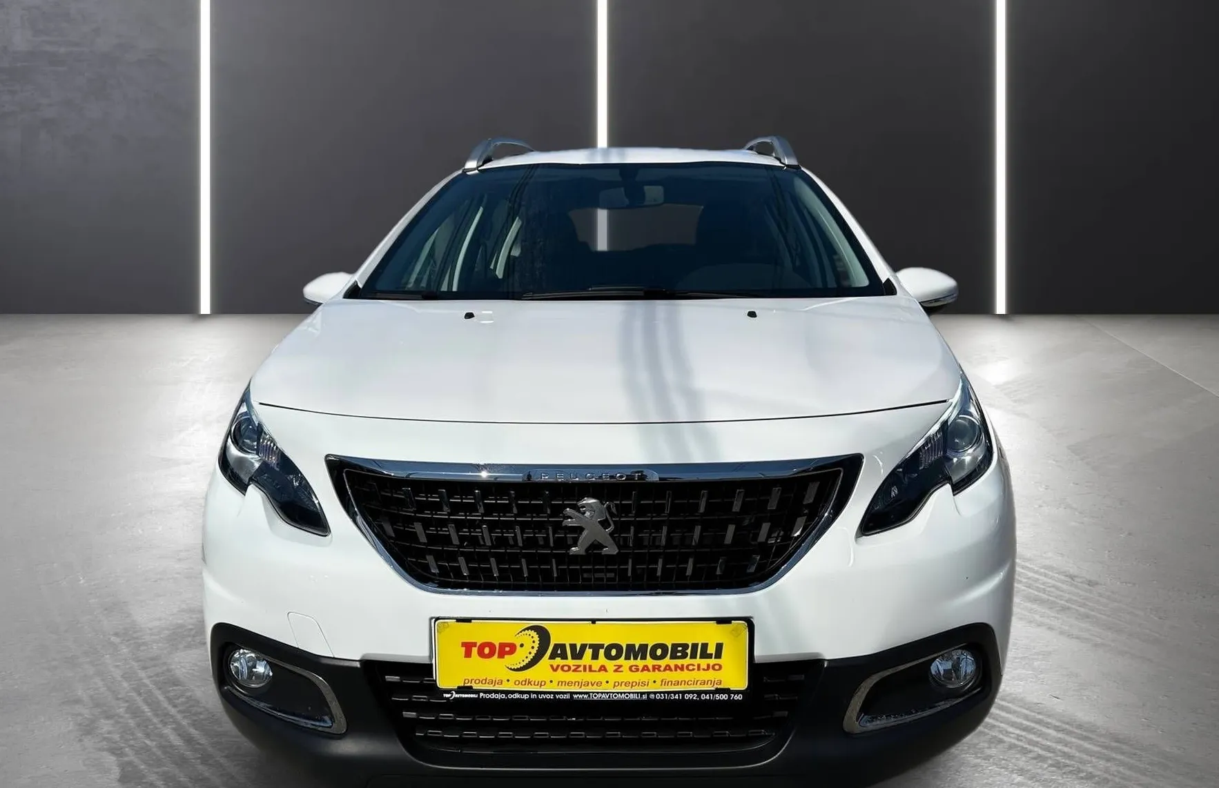 Zunanja slika - Peugeot 2008 - 1.2 SLOVENSKI 1.LASTNIK MOŽNOST BREZ POLOGA - 12