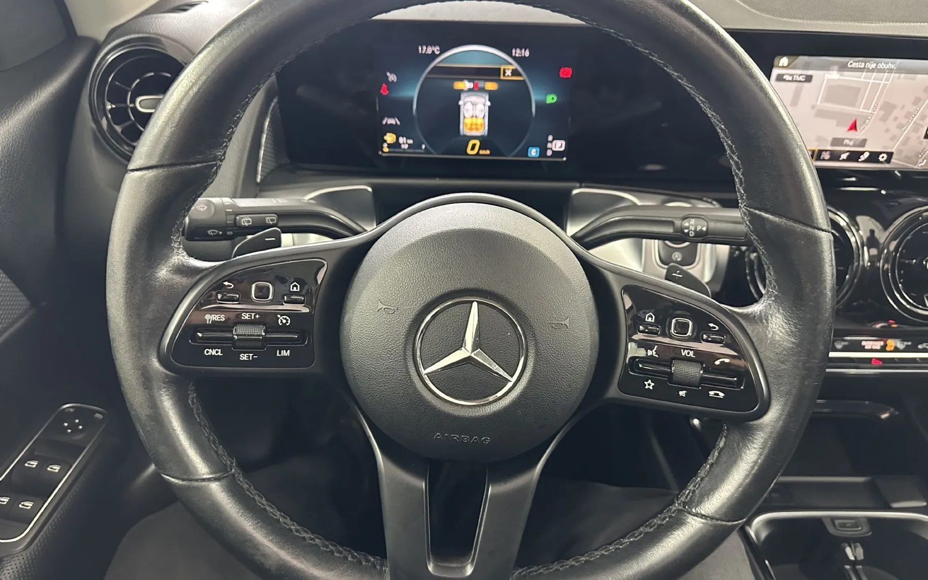 Zunanja slika - Mercedes-Benz GLB-Razred - GLB 200 d 4MATIC Avt.NEMŠKI.KAMERA.PANORAMA.NAVI - 7