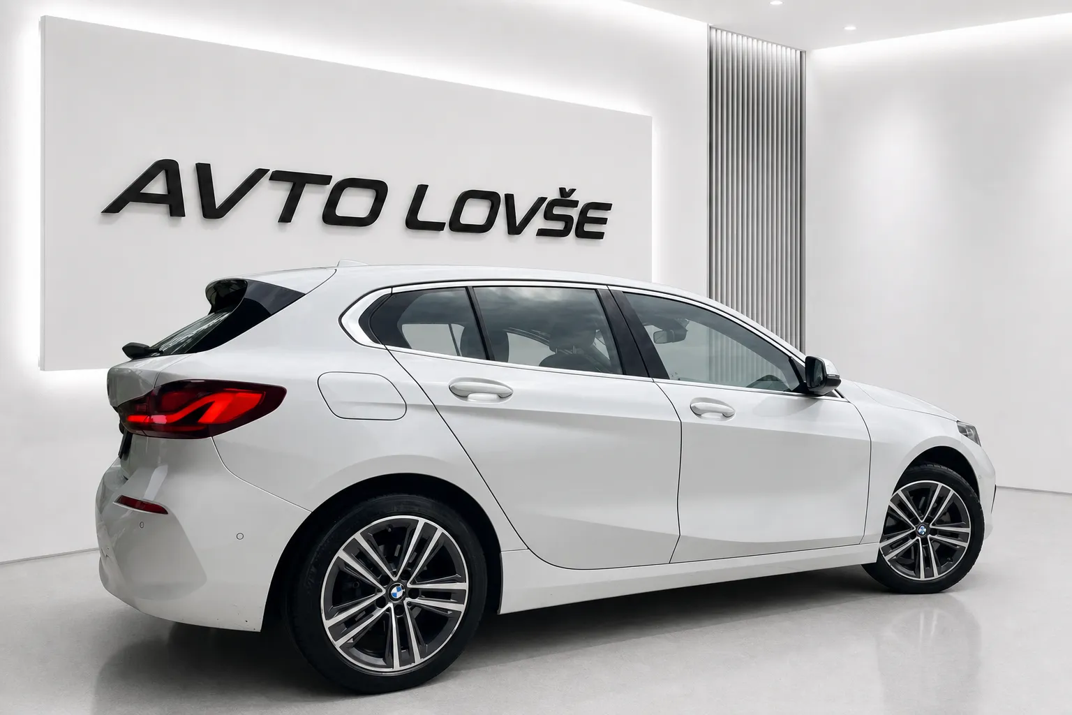 Zunanja slika - BMW serija 1: - 116d-1 LASTNICA-ALU-LED-NAVI-KAM-ODLIČEN - 4