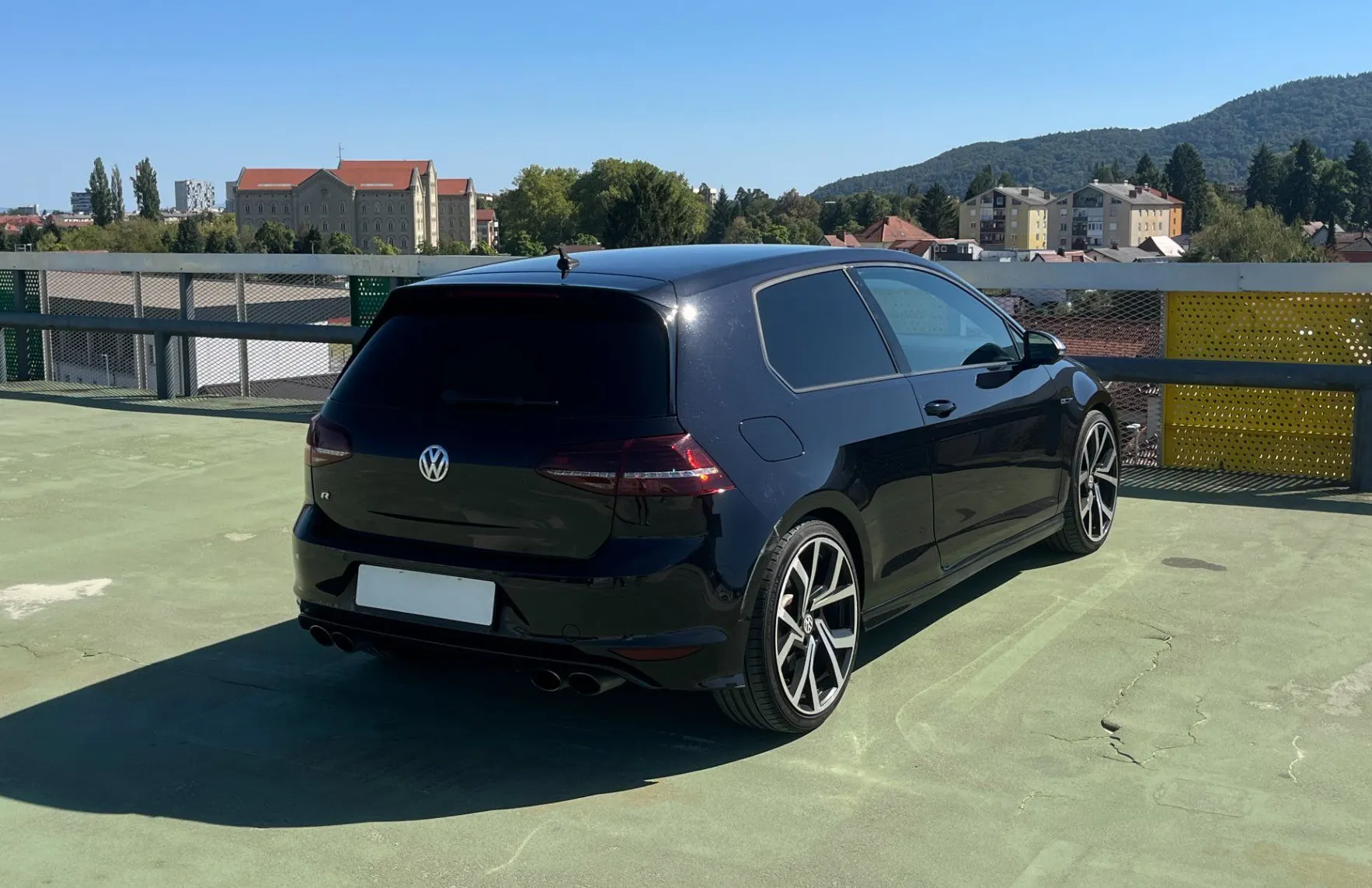 Zunanja slika - Volkswagen Golf - R 4motion BMT DSG - 5