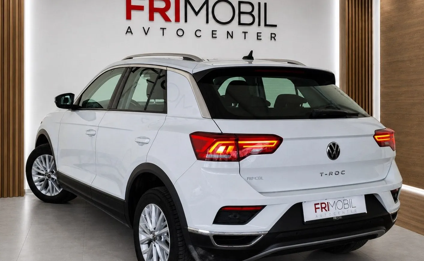 Zunanja slika - Volkswagen T-Roc - 2.0 TDI SCR  •PDC•KAMERA•ACC• - 4