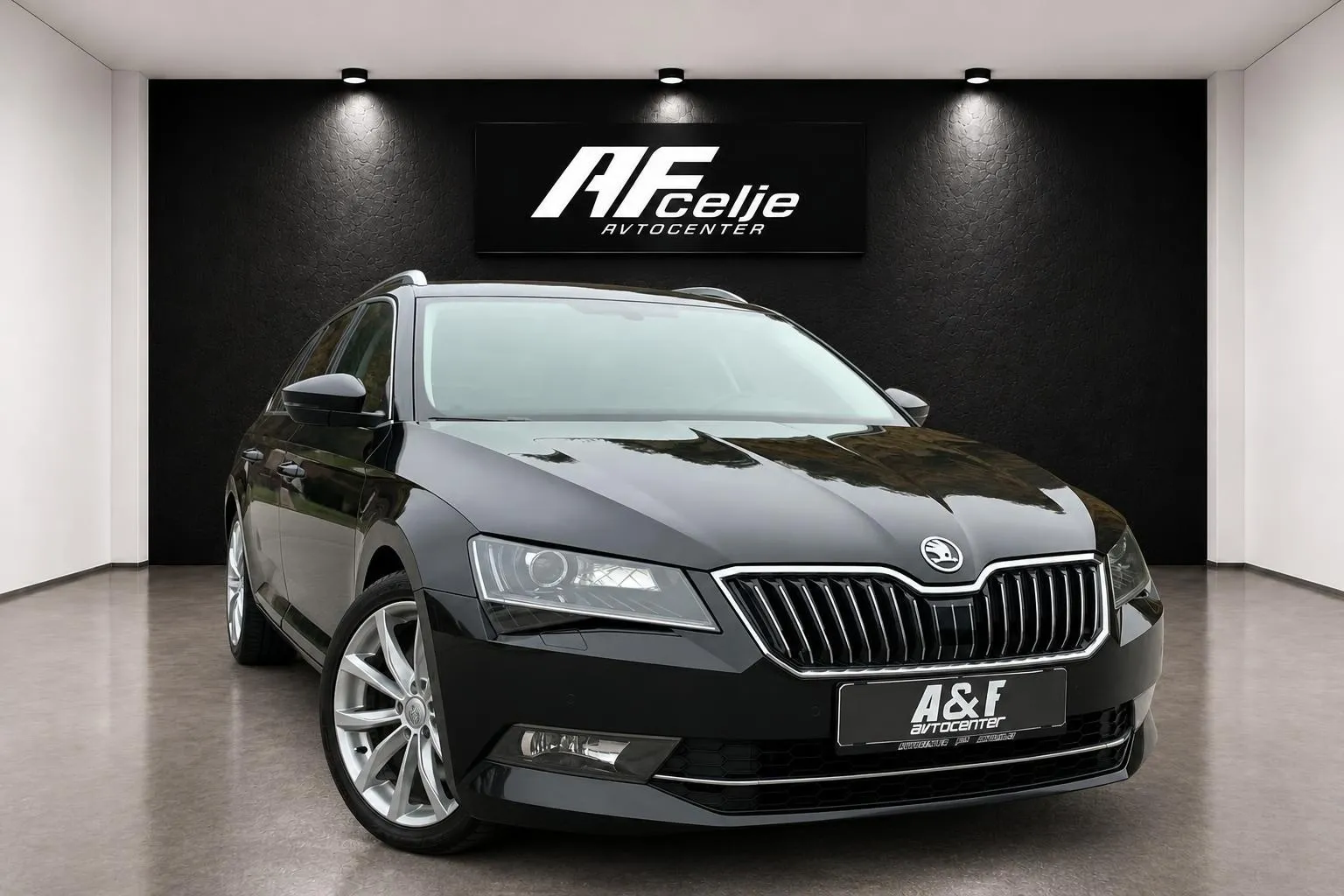 Zunanja slika - Škoda Superb - 1.6 TDI-XENON+LED-LIZING ZA TUJCE-ACC - 3
