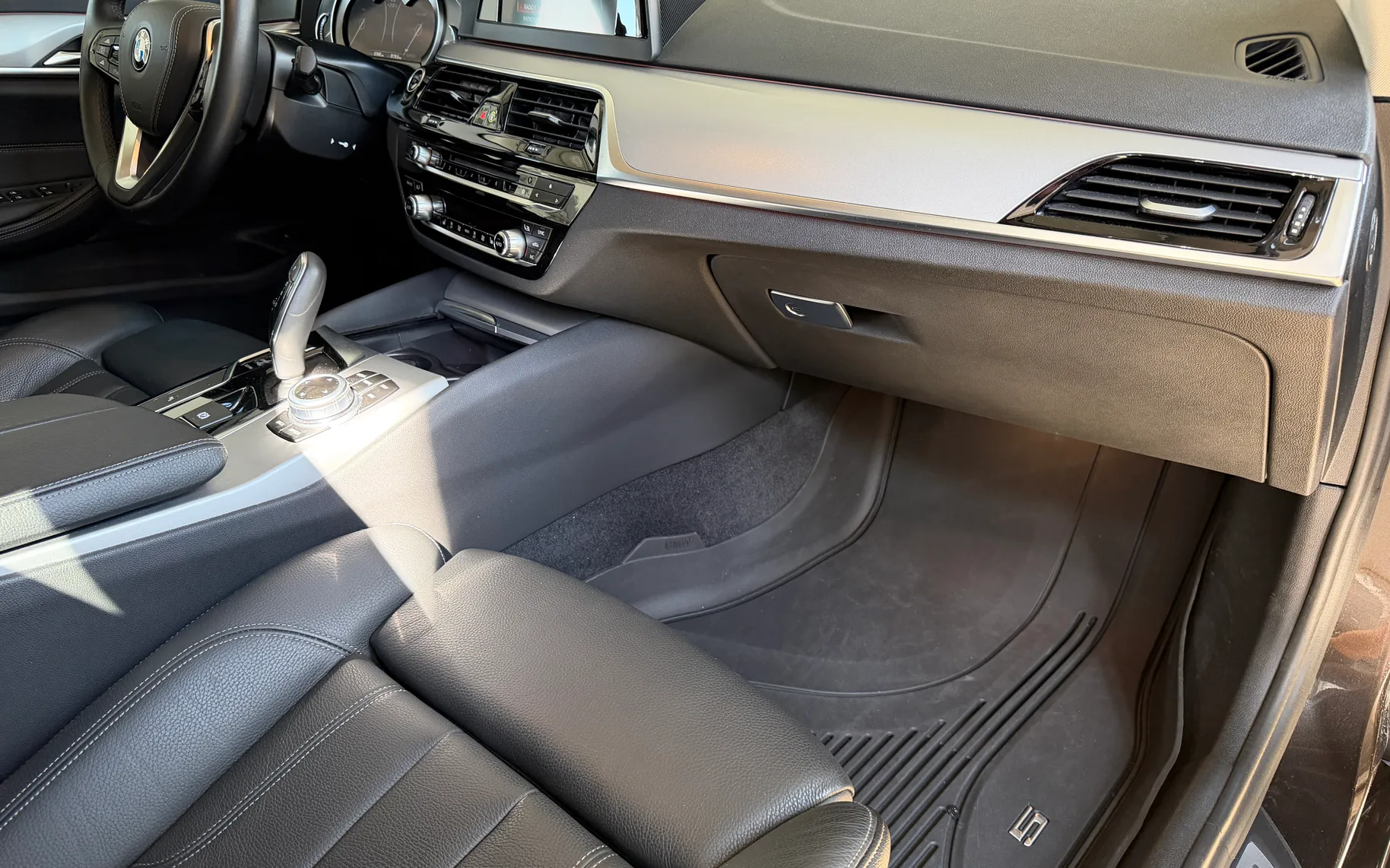 Notranja slika - BMW Serija 5 - BMW - 29