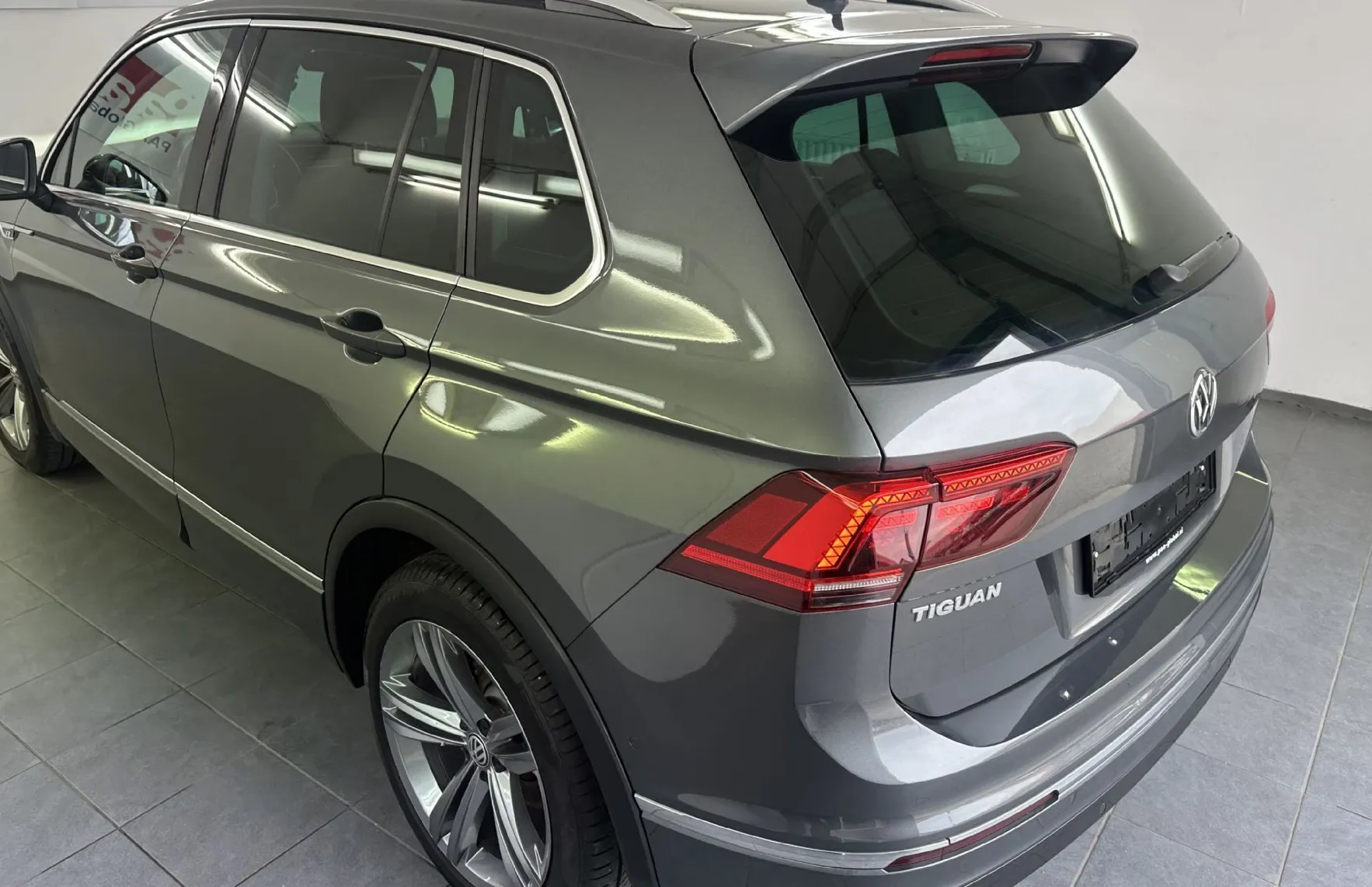 Zunanja slika - Volkswagen Tiguan - 1.5 TSI ACT BMT R-Line DSG.Highline 110kW.KAMERA - 20
