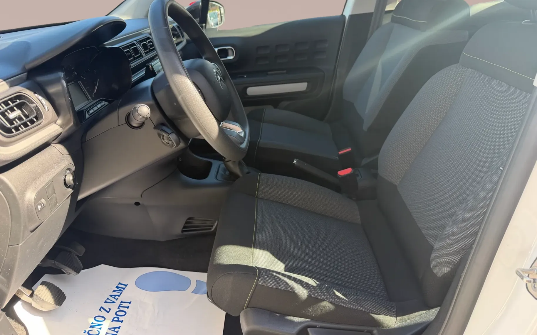 Zunanja slika - Citroën C3 - 1,2 PureTech 83 S&S Shine - 9