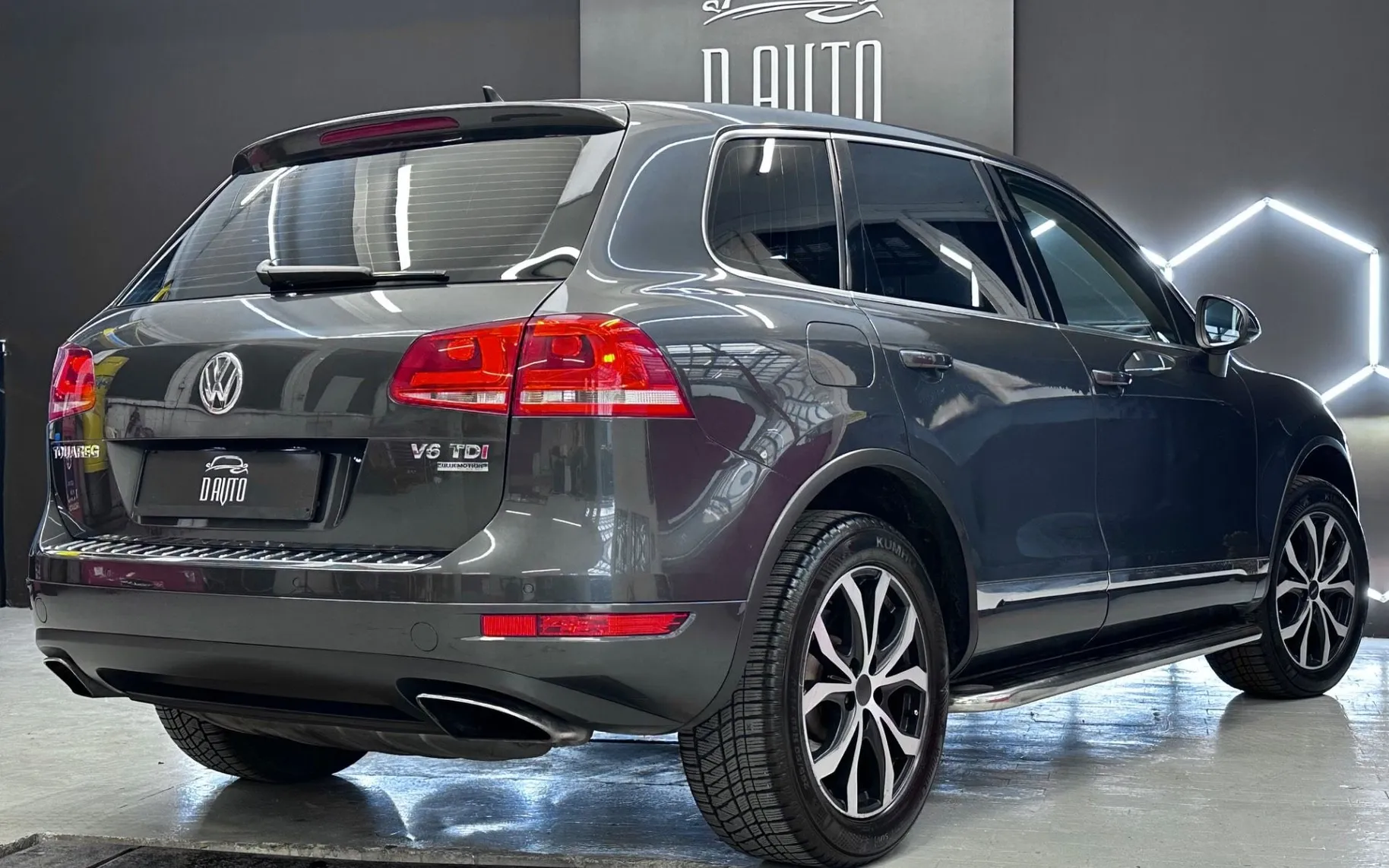 Notranja slika - VW Touareg - 3.0 V6 TDI Tiptronic - ZRAČNO-XENON-NAVI-MEMORY… - 8