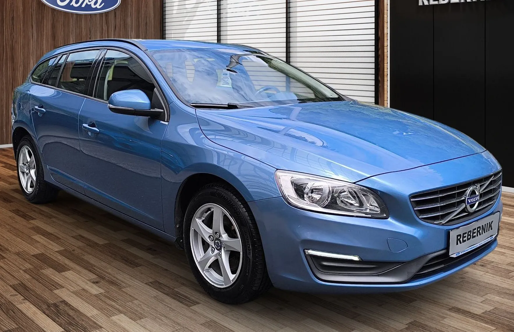 Zunanja slika - Volvo V60 - D2 1.6 TD- NAV- OPRAVLJEN VELIK SERVIS 05 2026 - 2