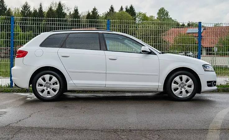 Zunanja slika - Audi A3 - 1.6 TDI DPF - 4