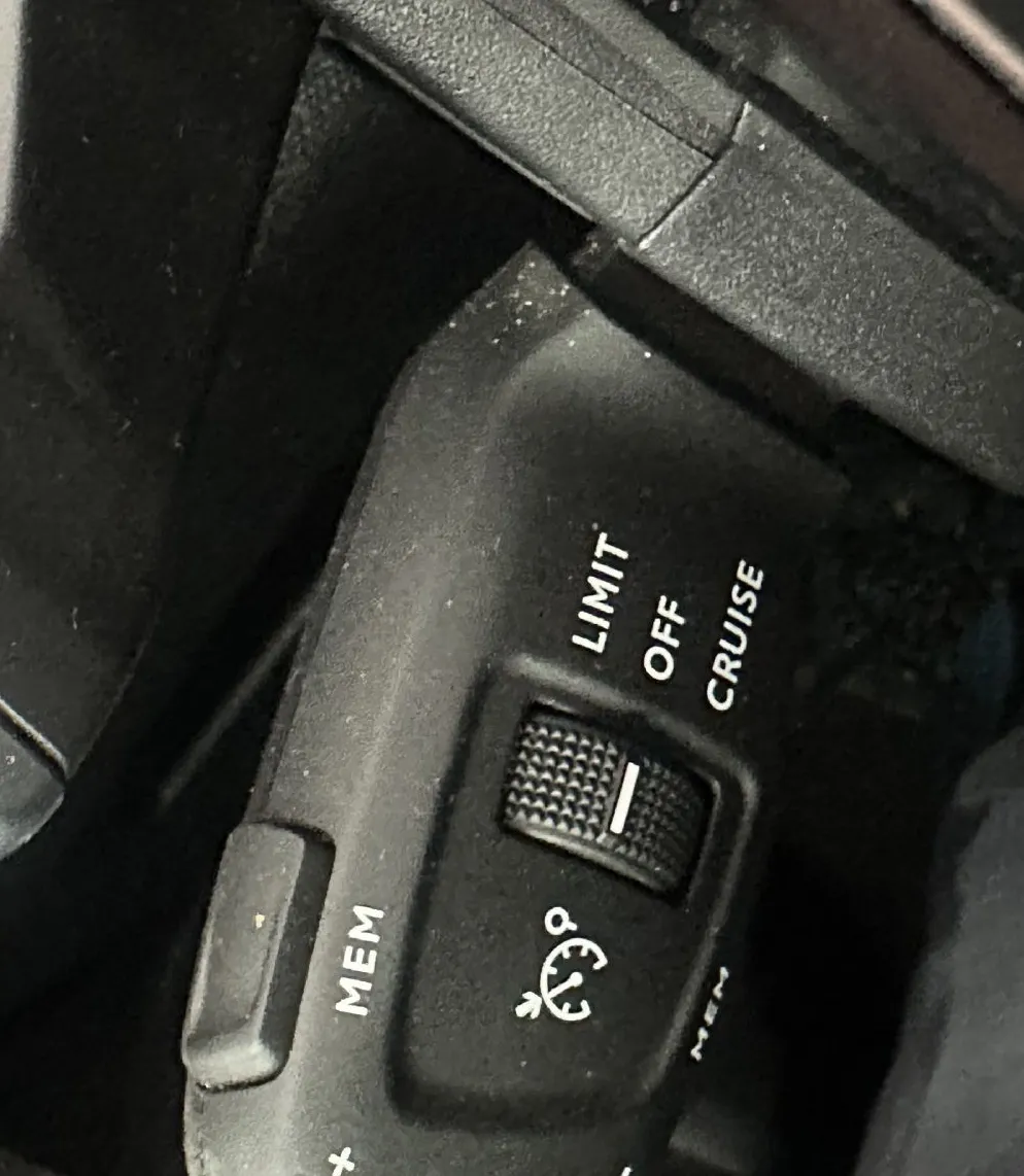 Zunanja slika - Peugeot 3008 - 1.5 BlueHDi 130 EAT8 Active.KAMERA.NAVI.ALU.2022 - 14