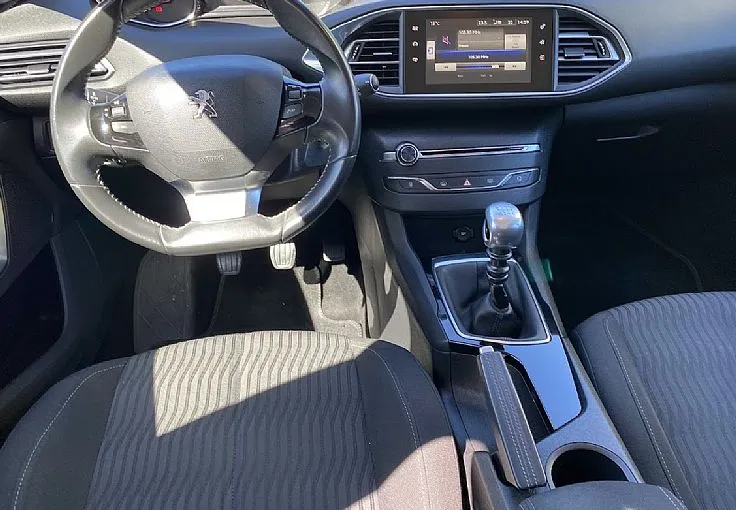 Zunanja slika - Peugeot 308 - 1.6i 125KM - LEPO OHRANJEN-MALO KM-OPOMBE - 9