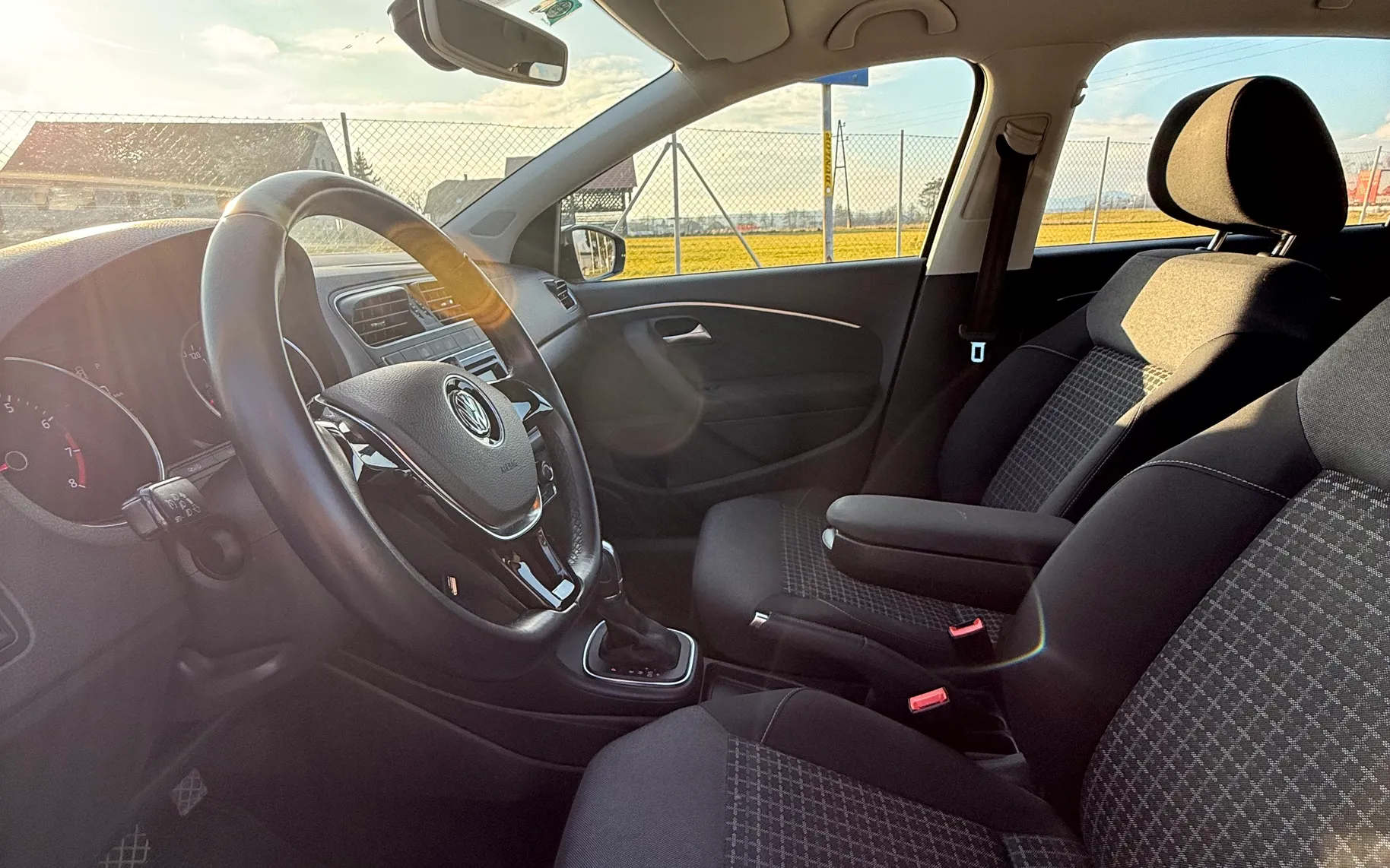 Notranja slika - Volkswagen Polo - 1,2 TSI BMT Highline DSG - 7